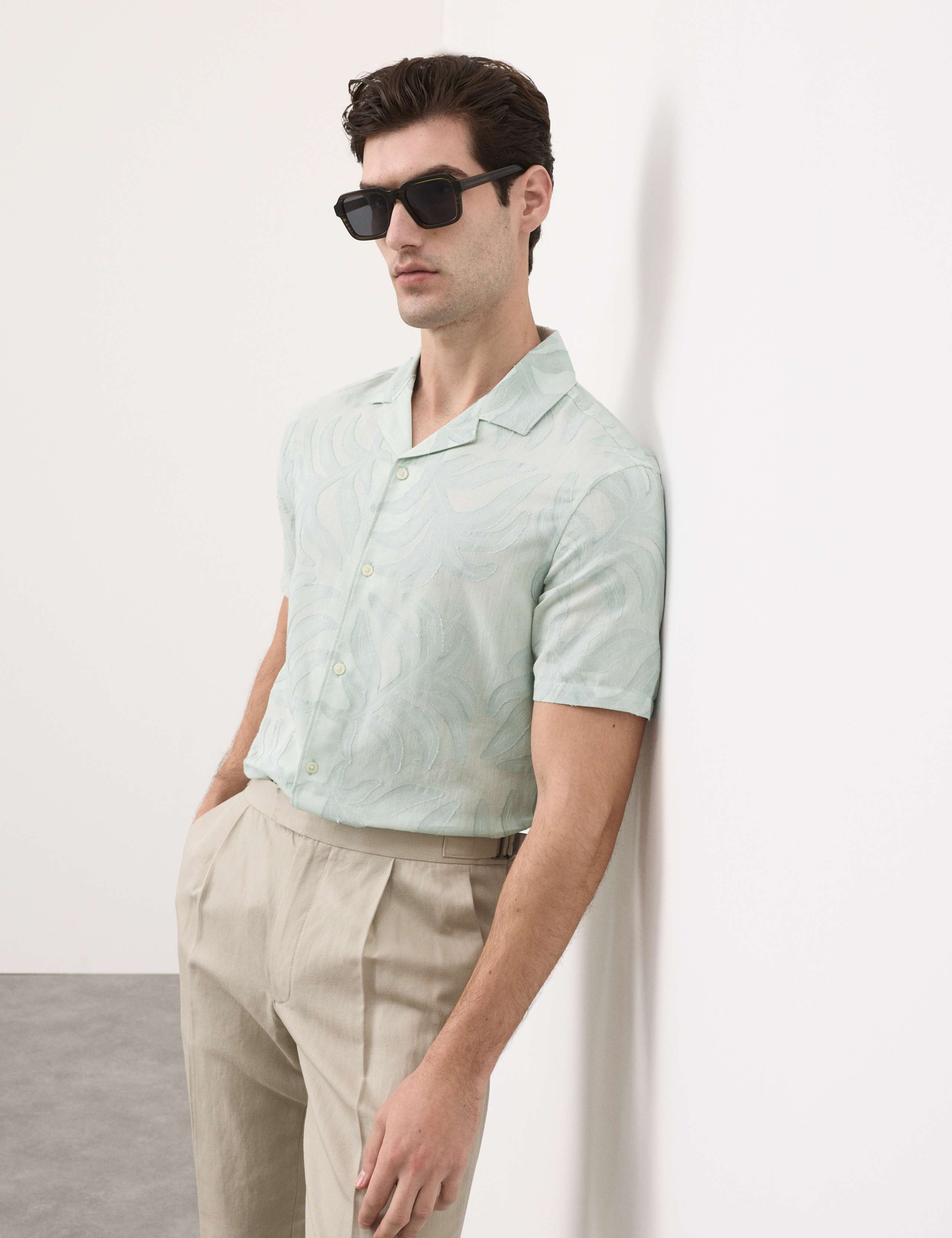 Cotton Rich Jacquard Short Sleeve Shirt 7 of 7
