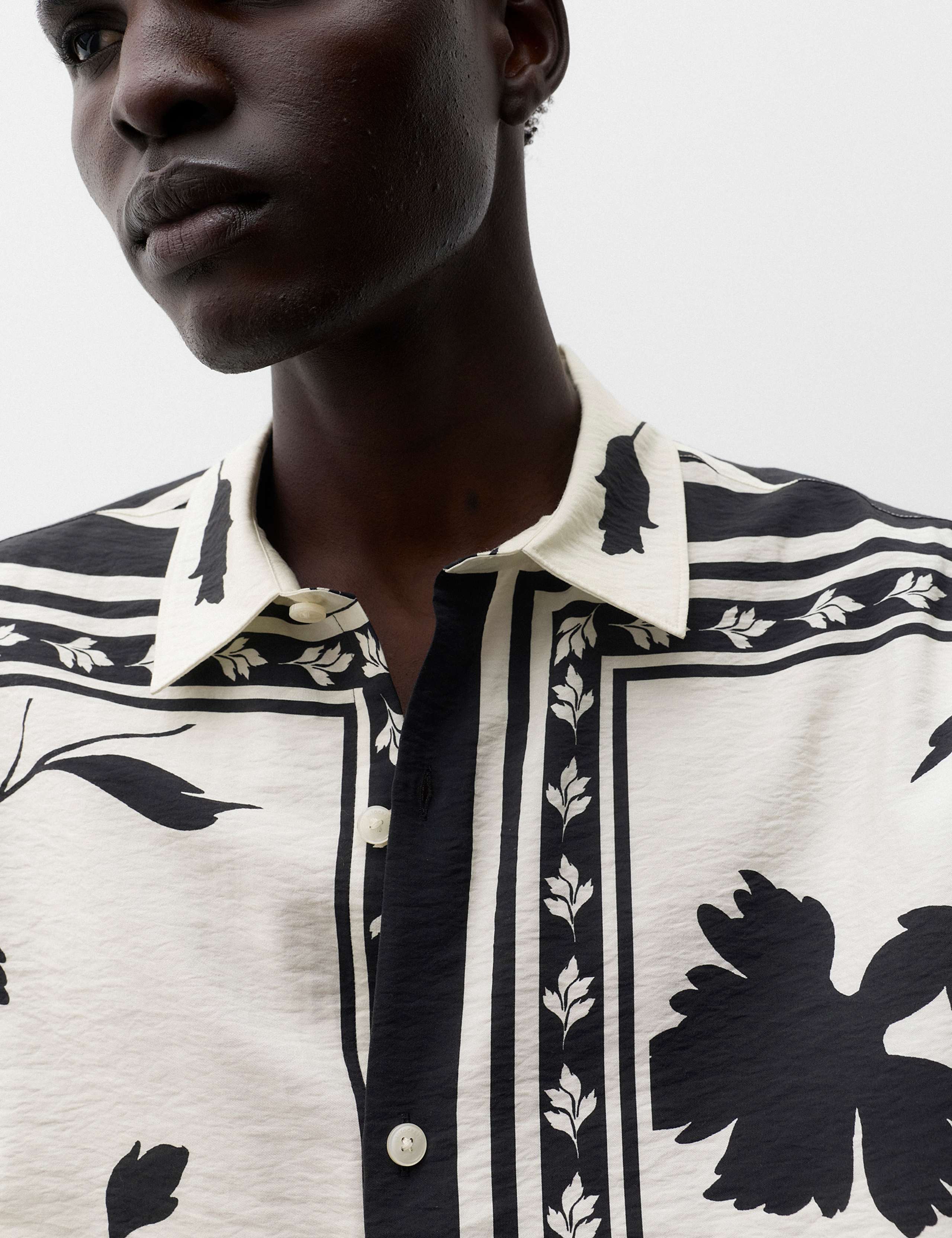 Floral Short Sleeve Shirt 7 of 7