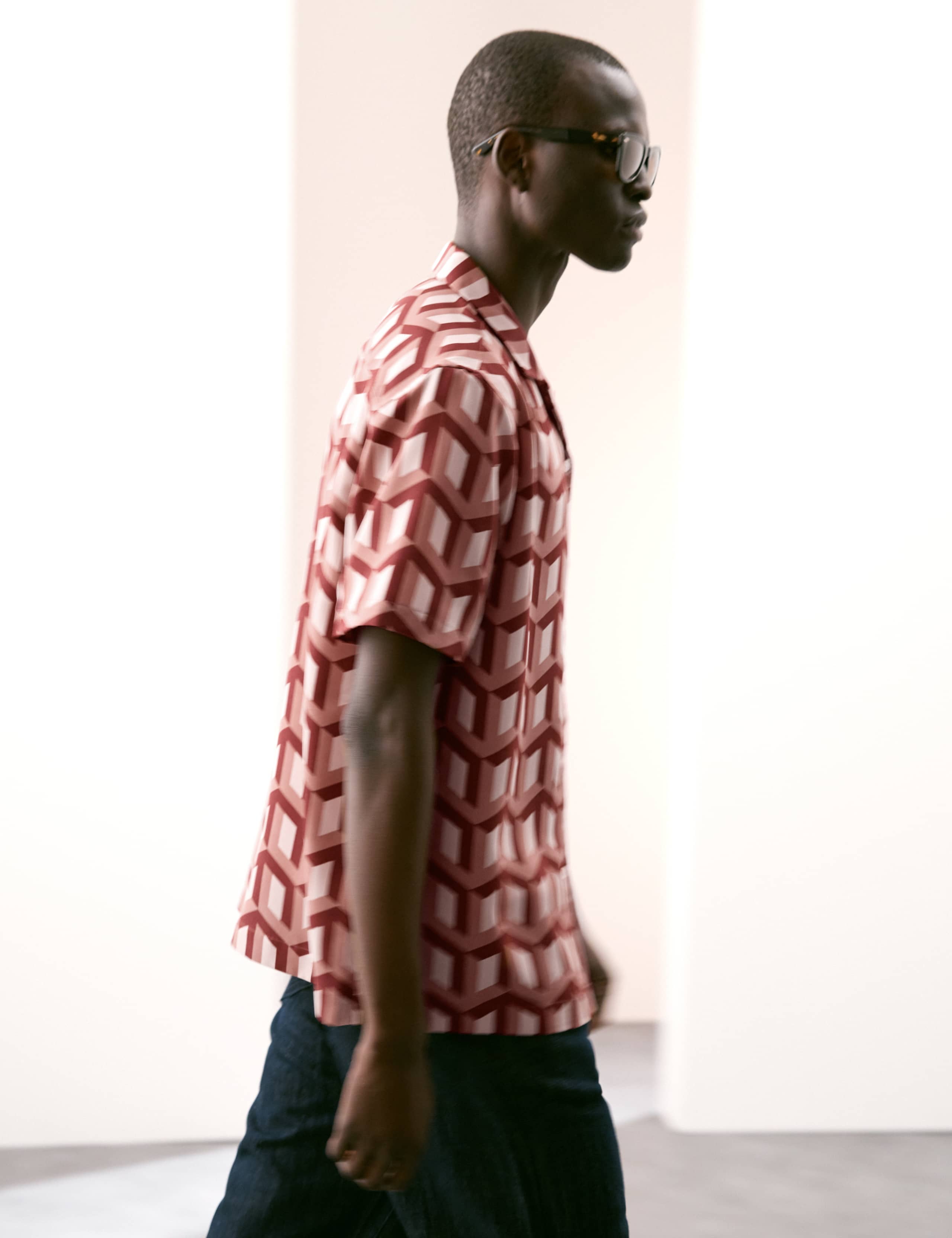 Regular Fit Short Sleeve Geometric Print Shirt 3 of 7