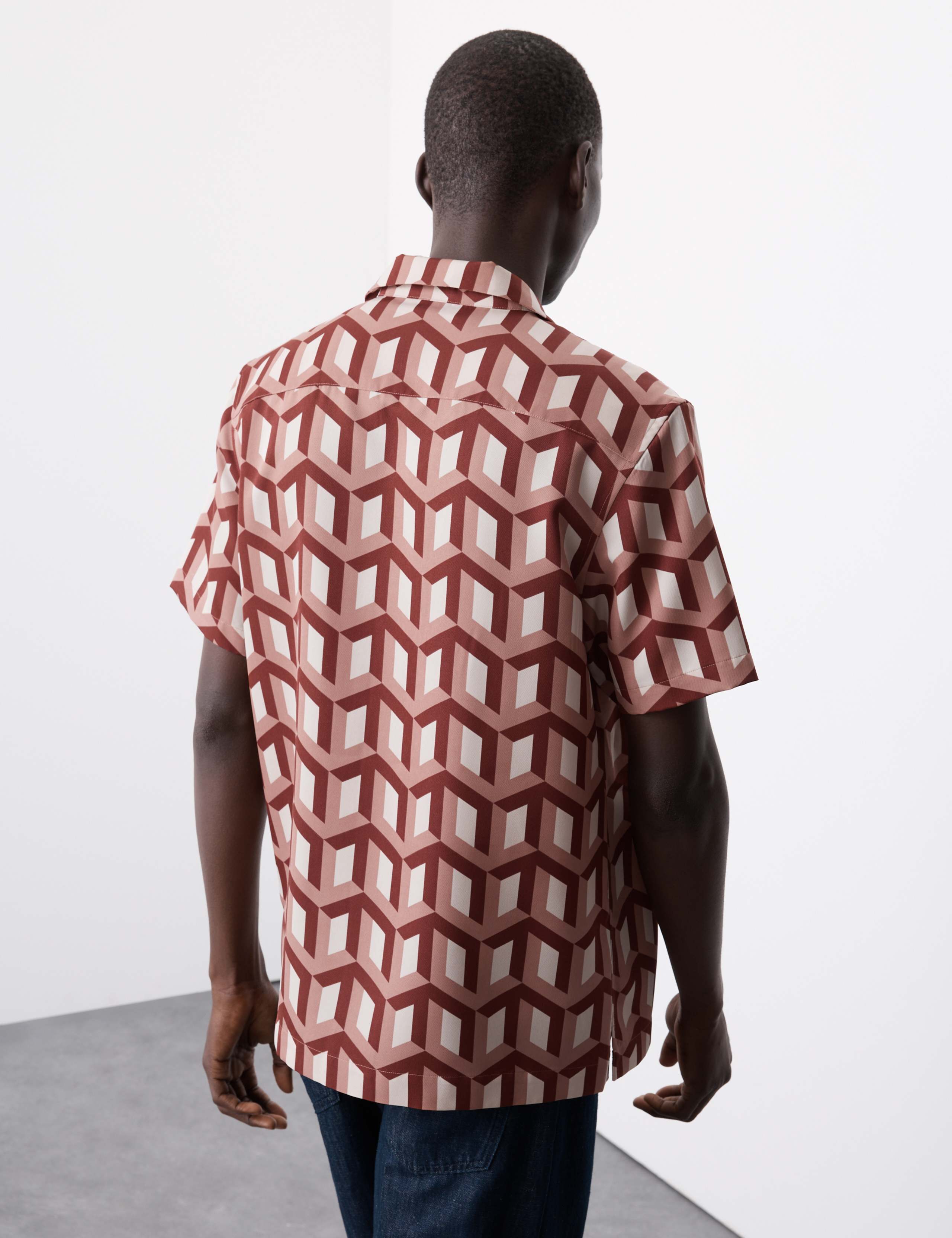 Regular Fit Short Sleeve Geometric Print Shirt 6 of 7