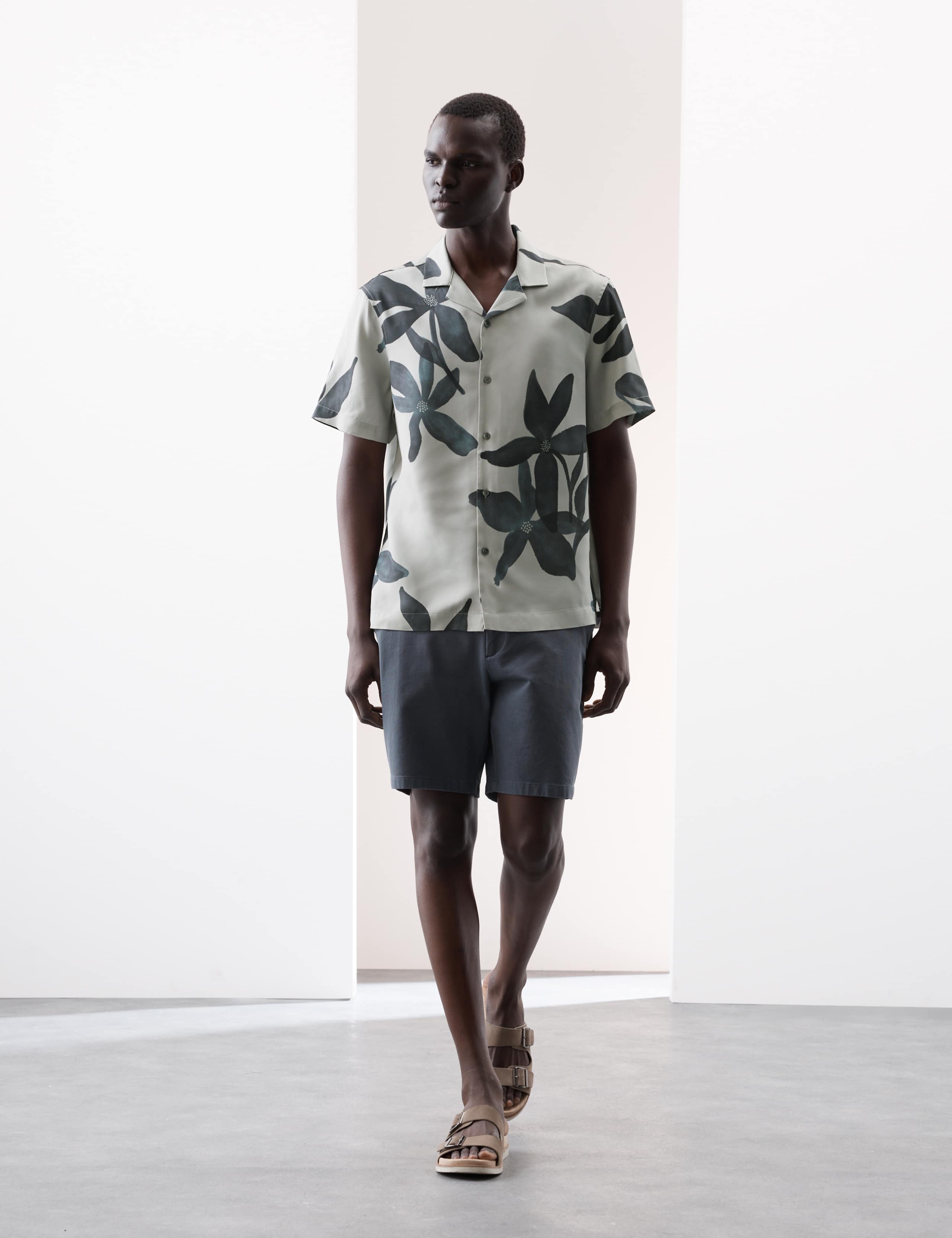 Short Sleeve Shirt 4 of 7