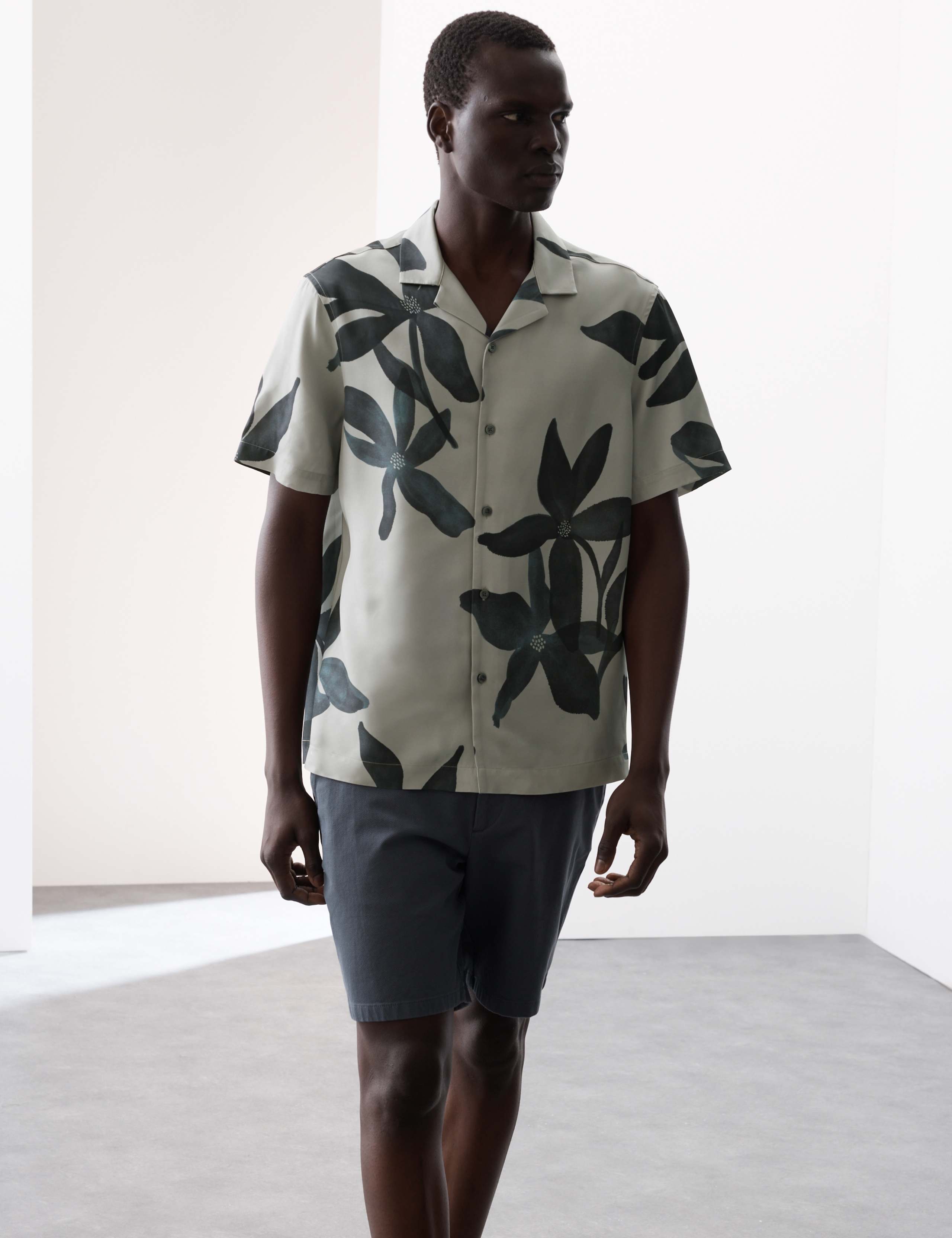 Short Sleeve Shirt 7 of 7