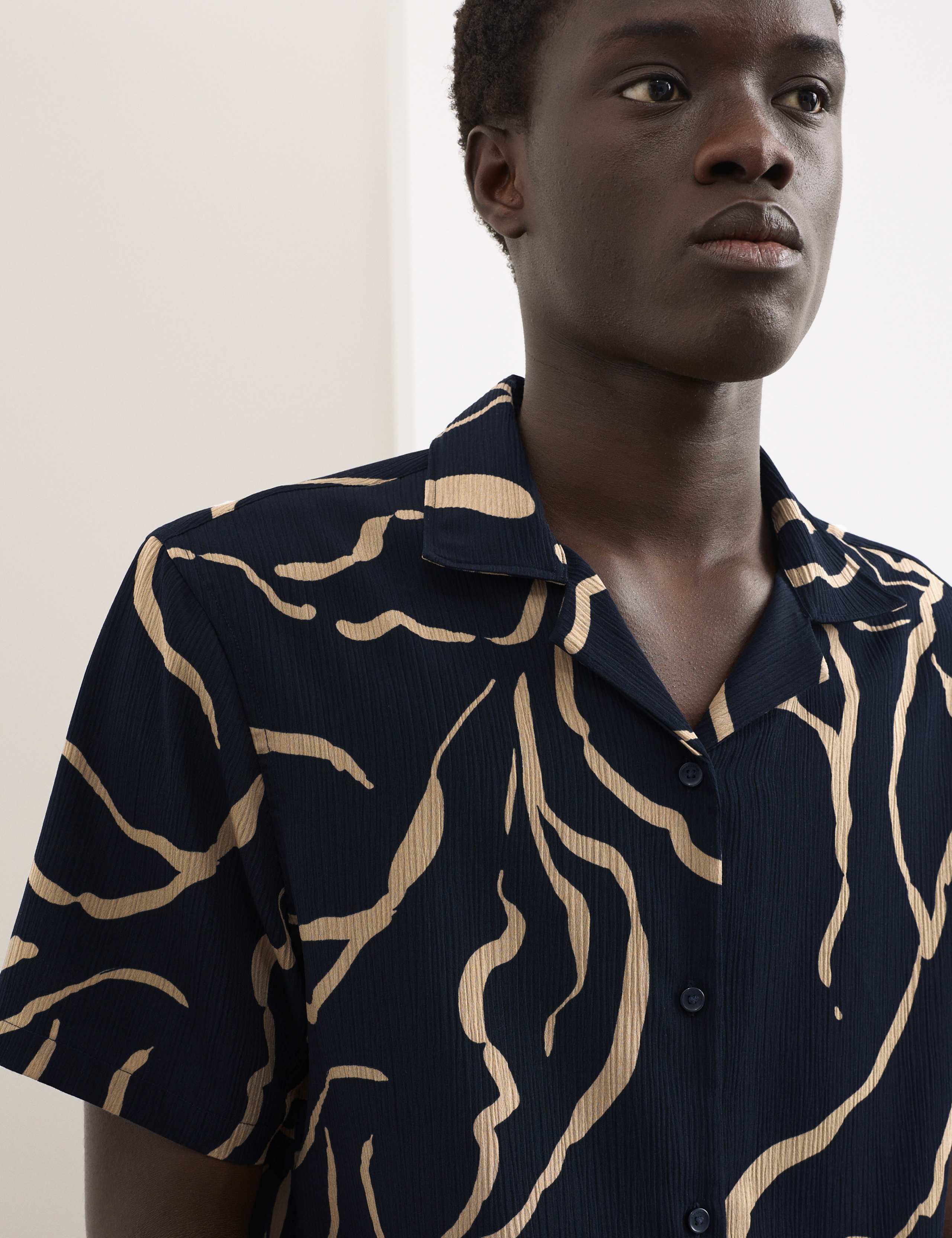 Regular Fit Printed Short Sleeve Shirt 3 of 5