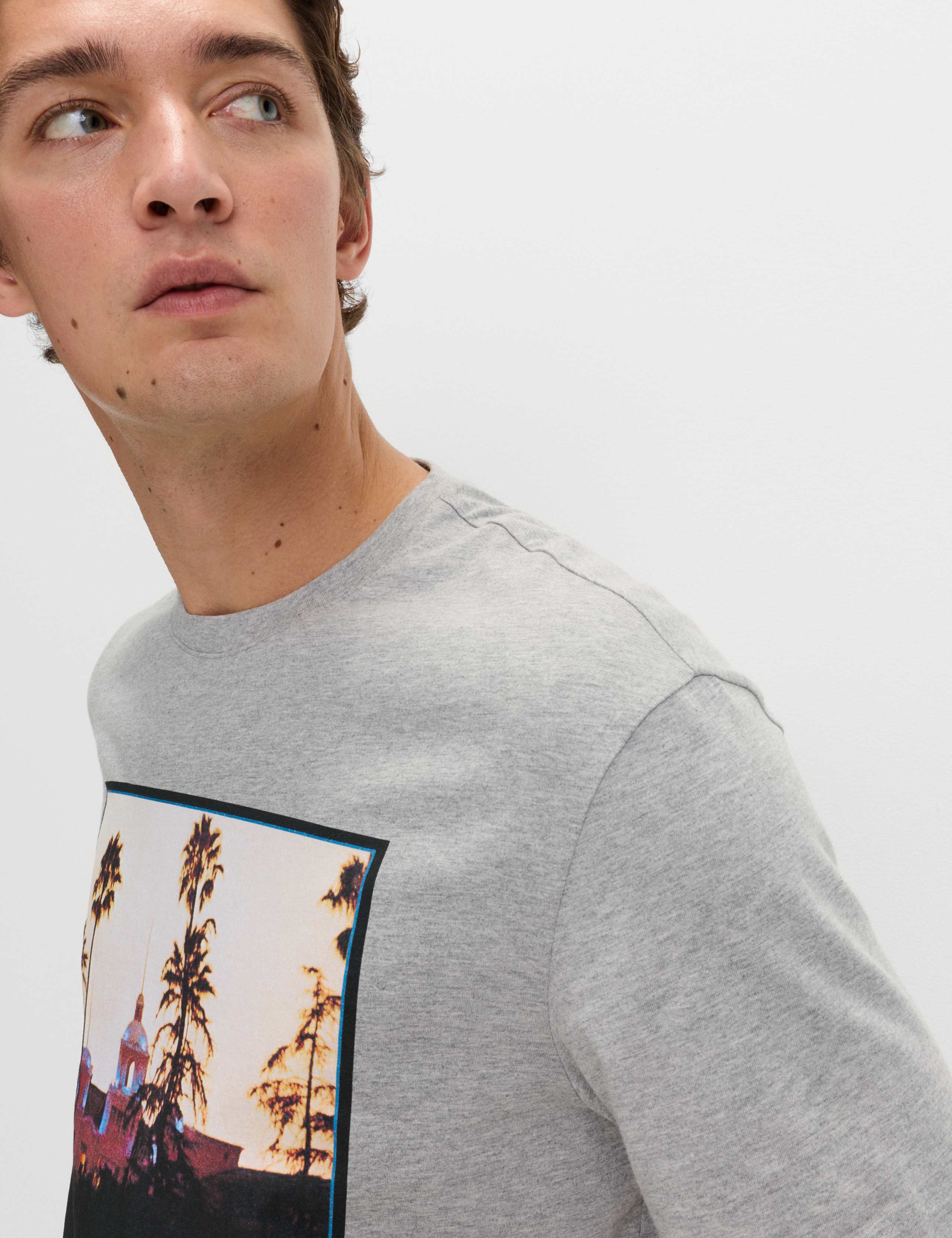 Pure Cotton Eagles T-Shirt 3 of 5