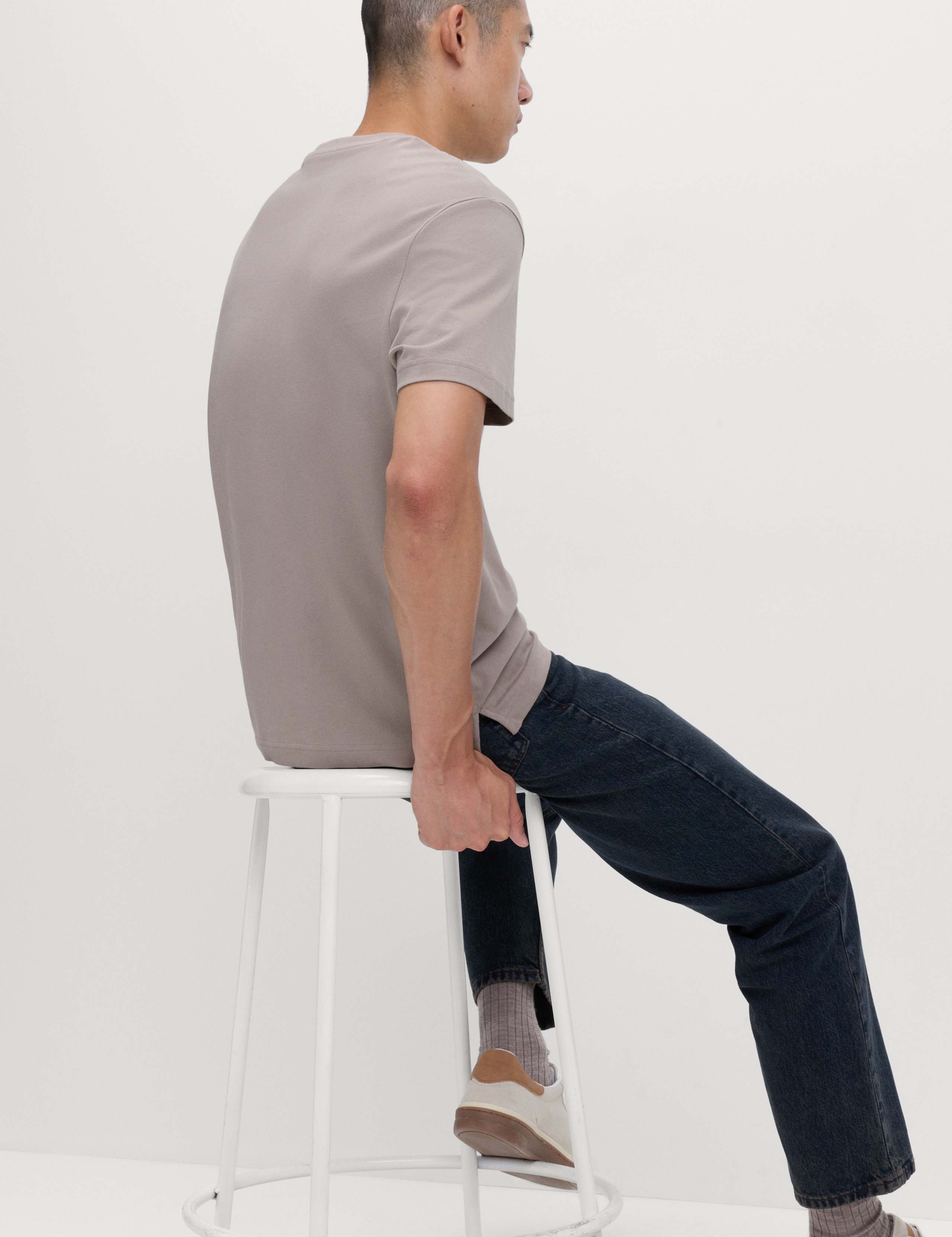 Pure Cotton Midweight Pocket T-shirt 5 of 5