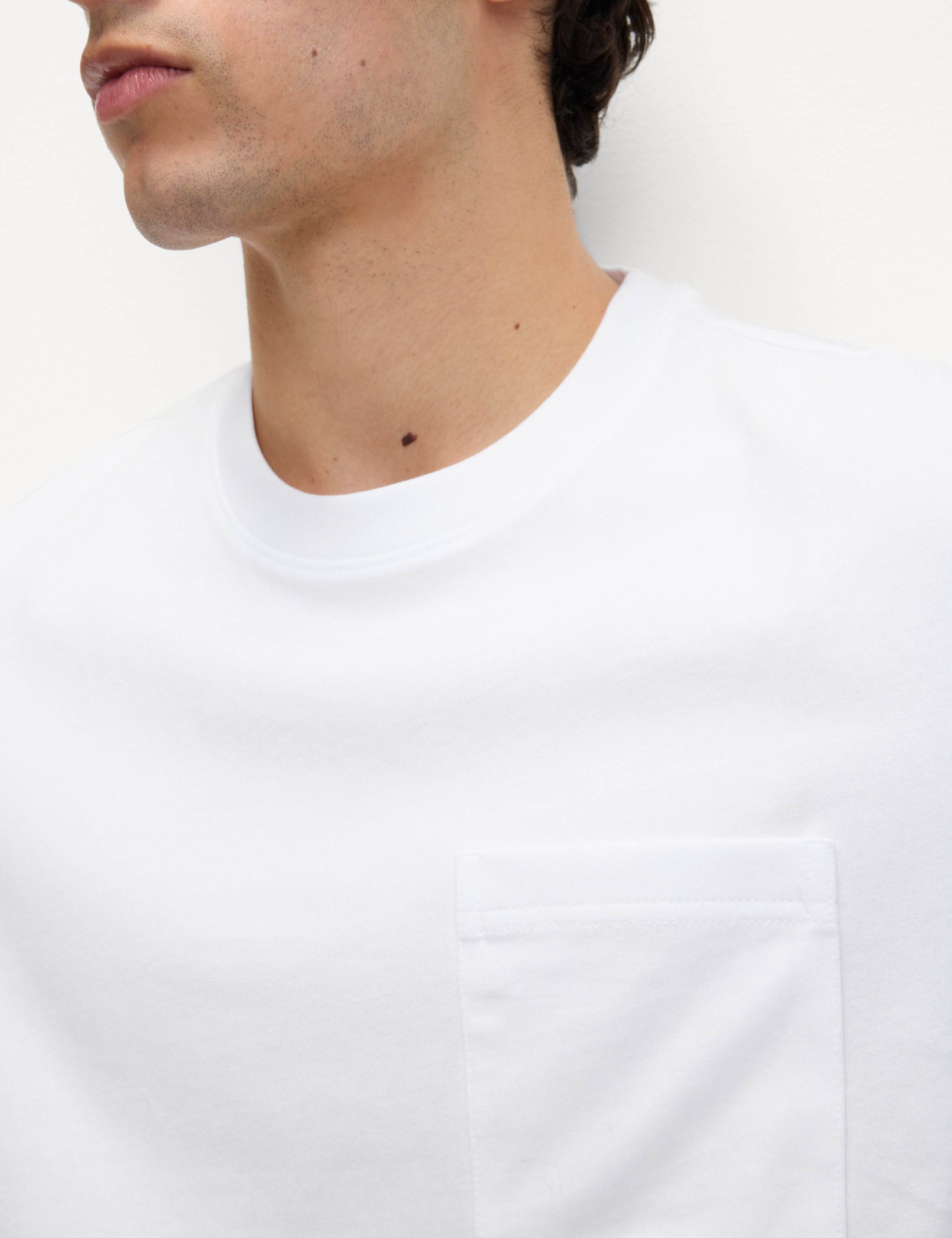 Pure Cotton Midweight Pocket T-shirt 3 of 5