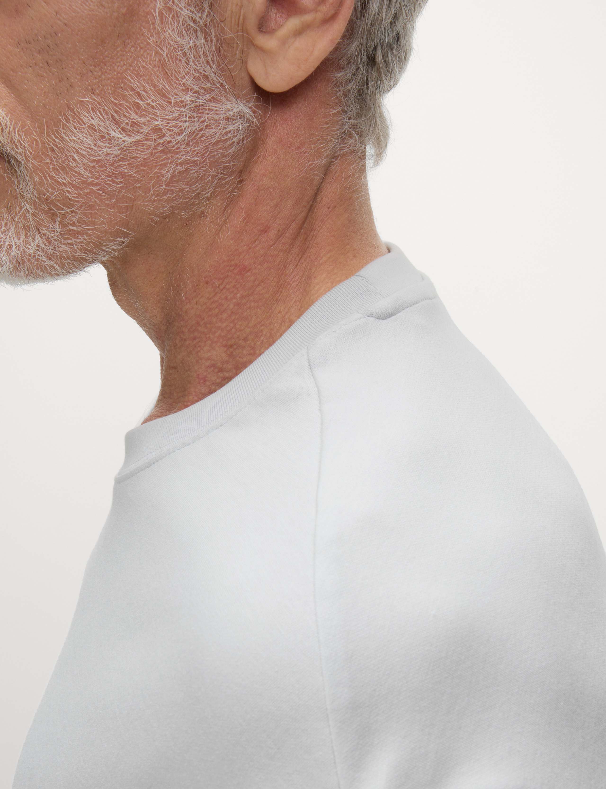 Cotton Blend Ultimate Performance T-Shirt 3 of 5