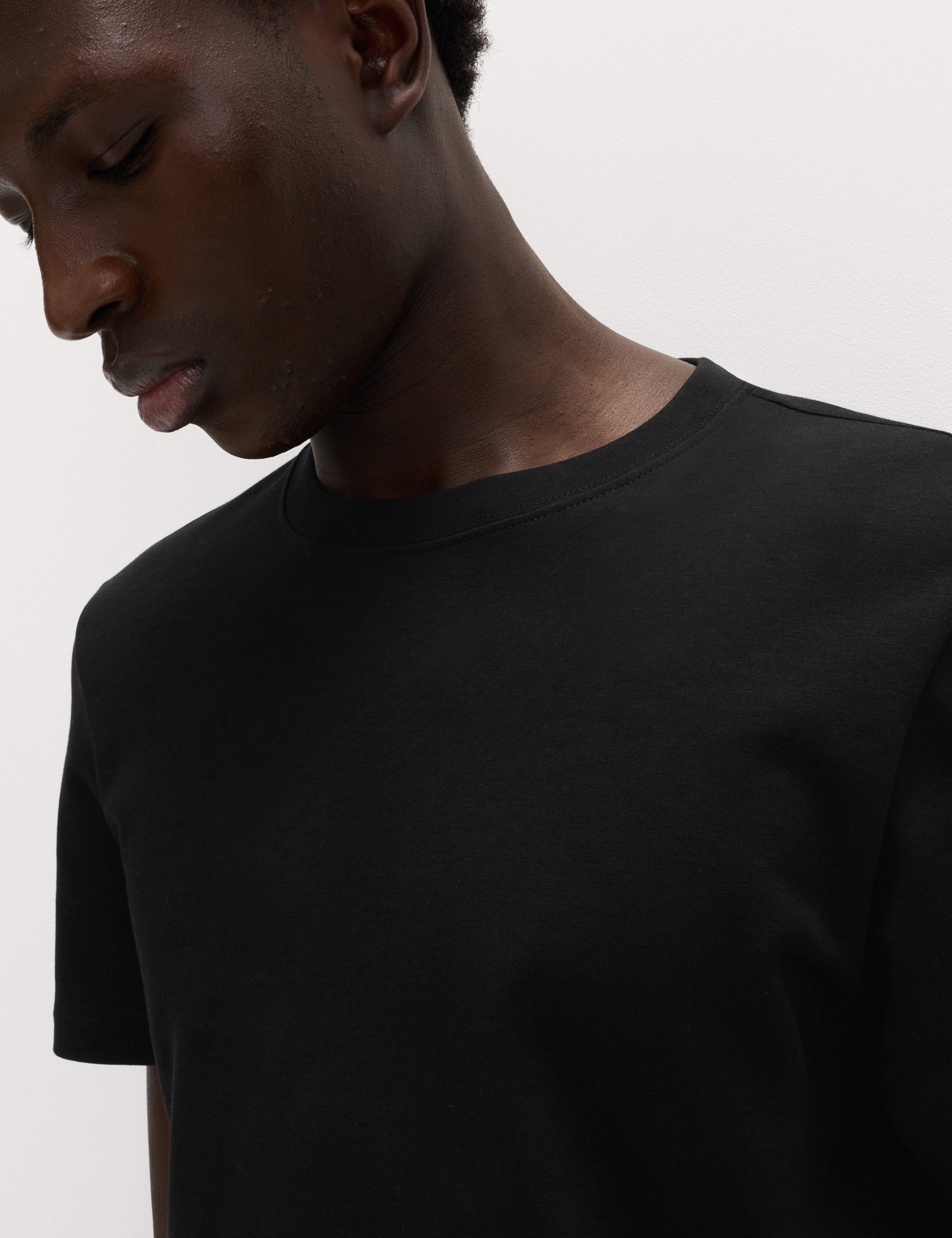 The Utimate Slim Fit Cotton Blend T-Shirt 3 of 5