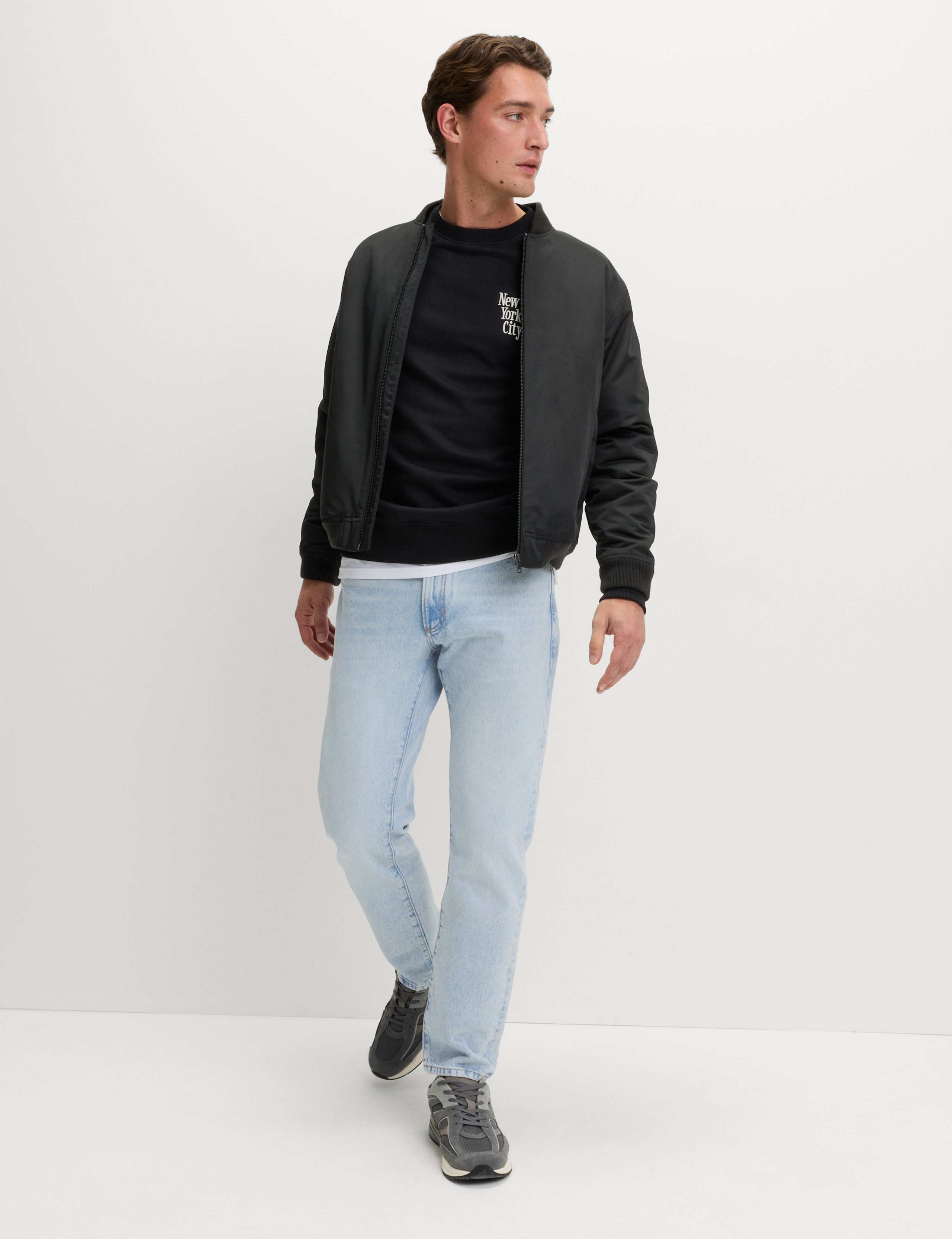 Cotton Rich New York Embroidered Sweatshirt 6 of 6