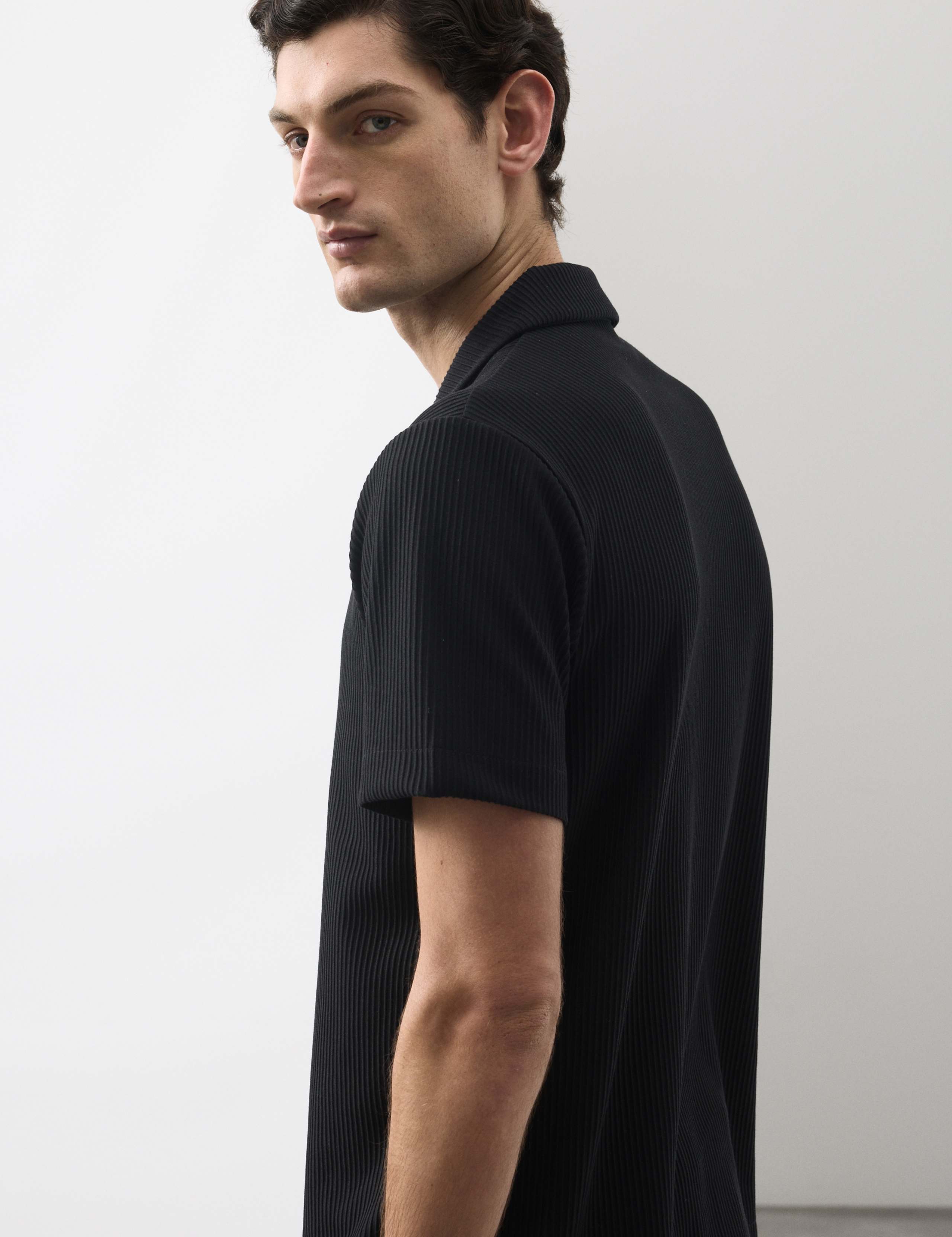 Regular Fit Textured Short Sleeve Shirt 5 of 6