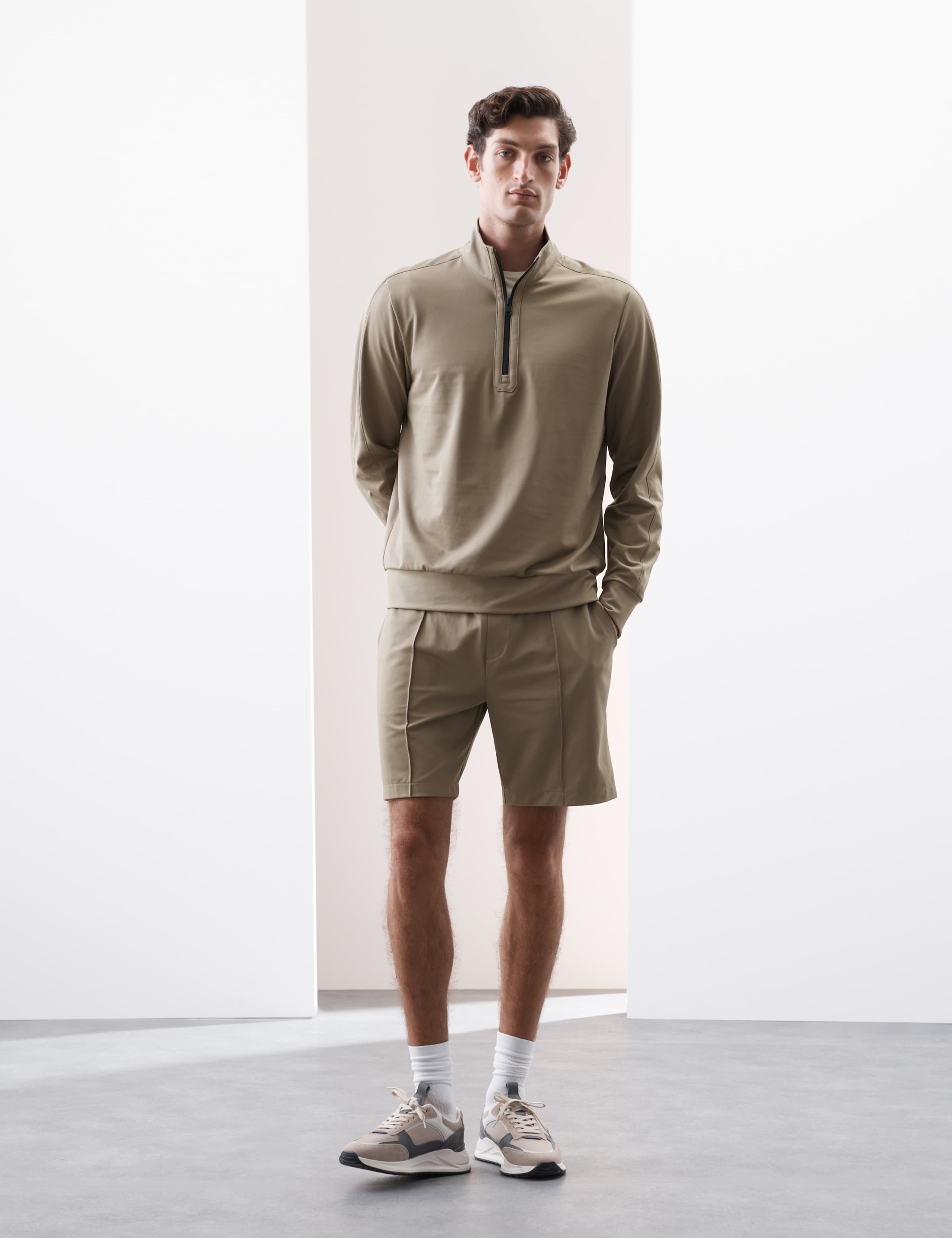 Performance Shorts 4 of 6