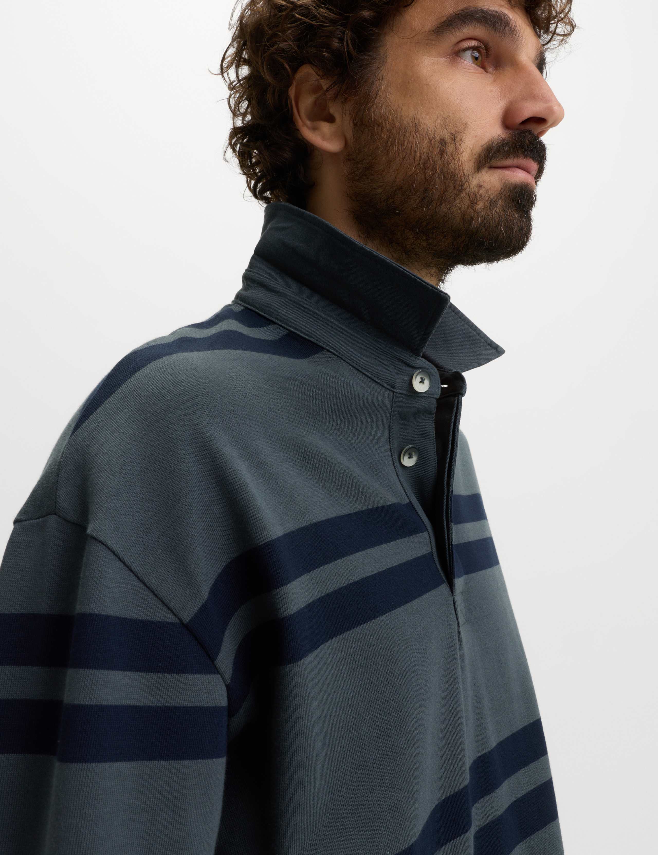 Tram Stripe Modern Rugby 4 of 5