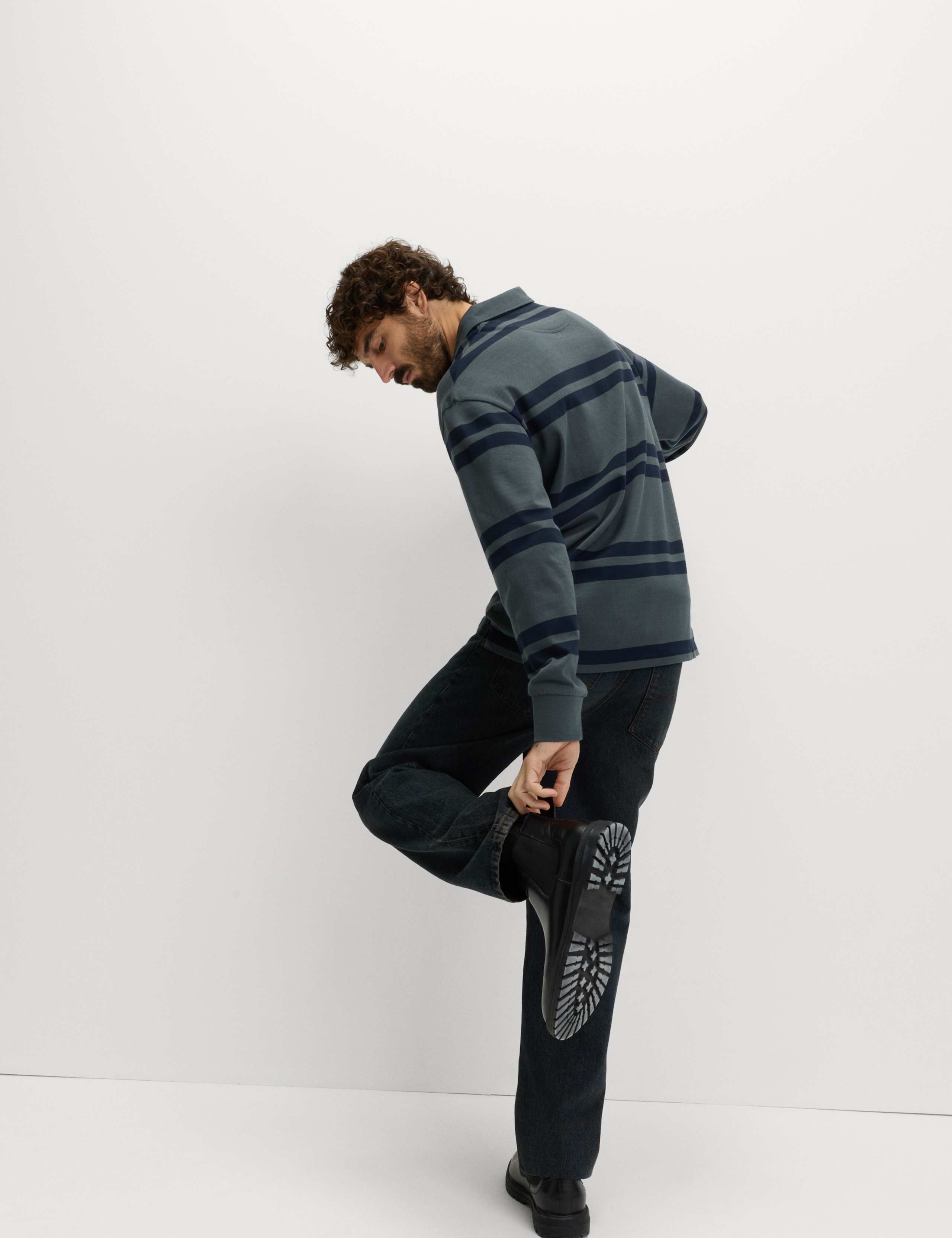 Tram Stripe Modern Rugby 5 of 5
