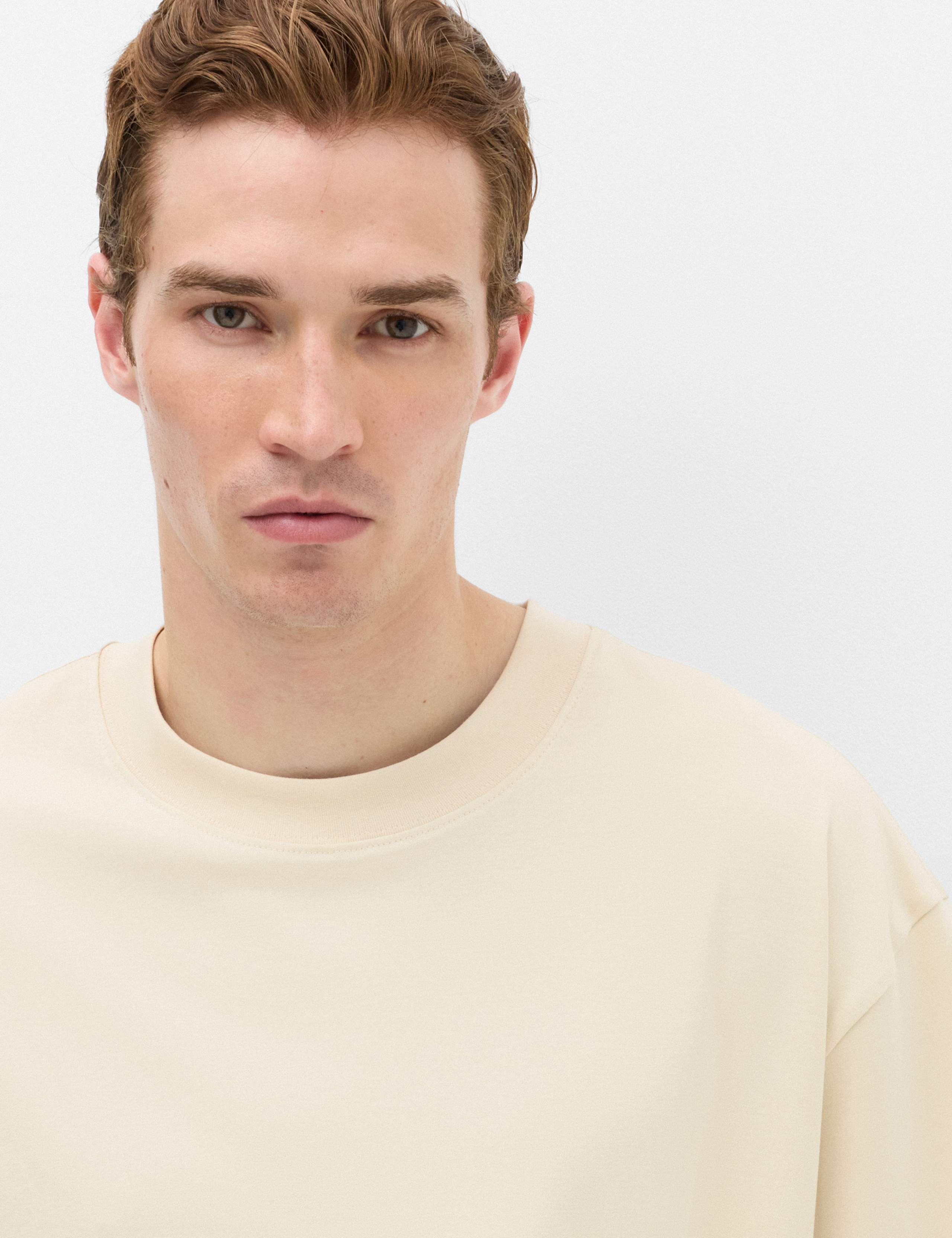 Relaxed Fit Heavy Weight Crew Neck T-Shirt 3 of 6