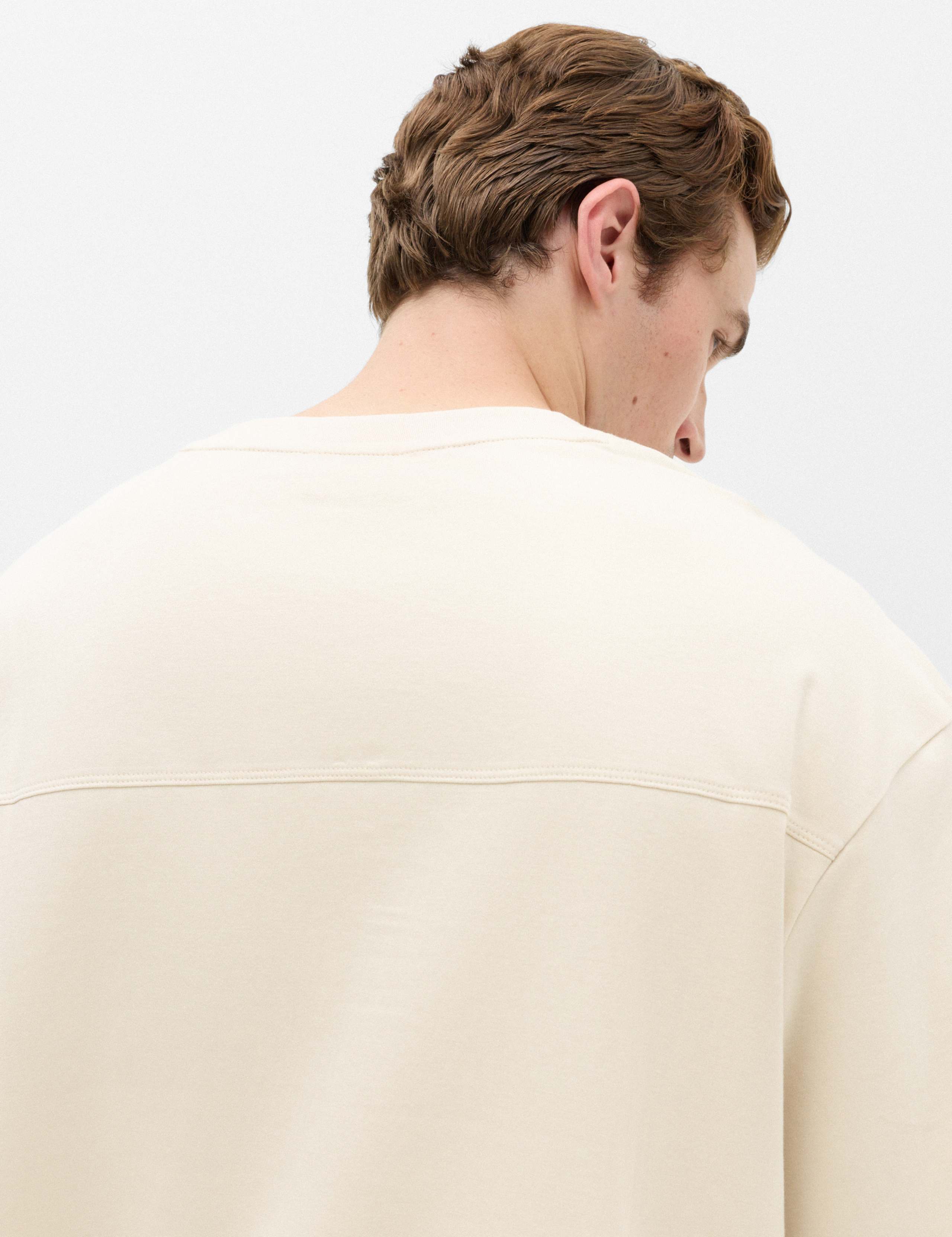 Relaxed Fit Heavy Weight Crew Neck T-Shirt 4 of 6