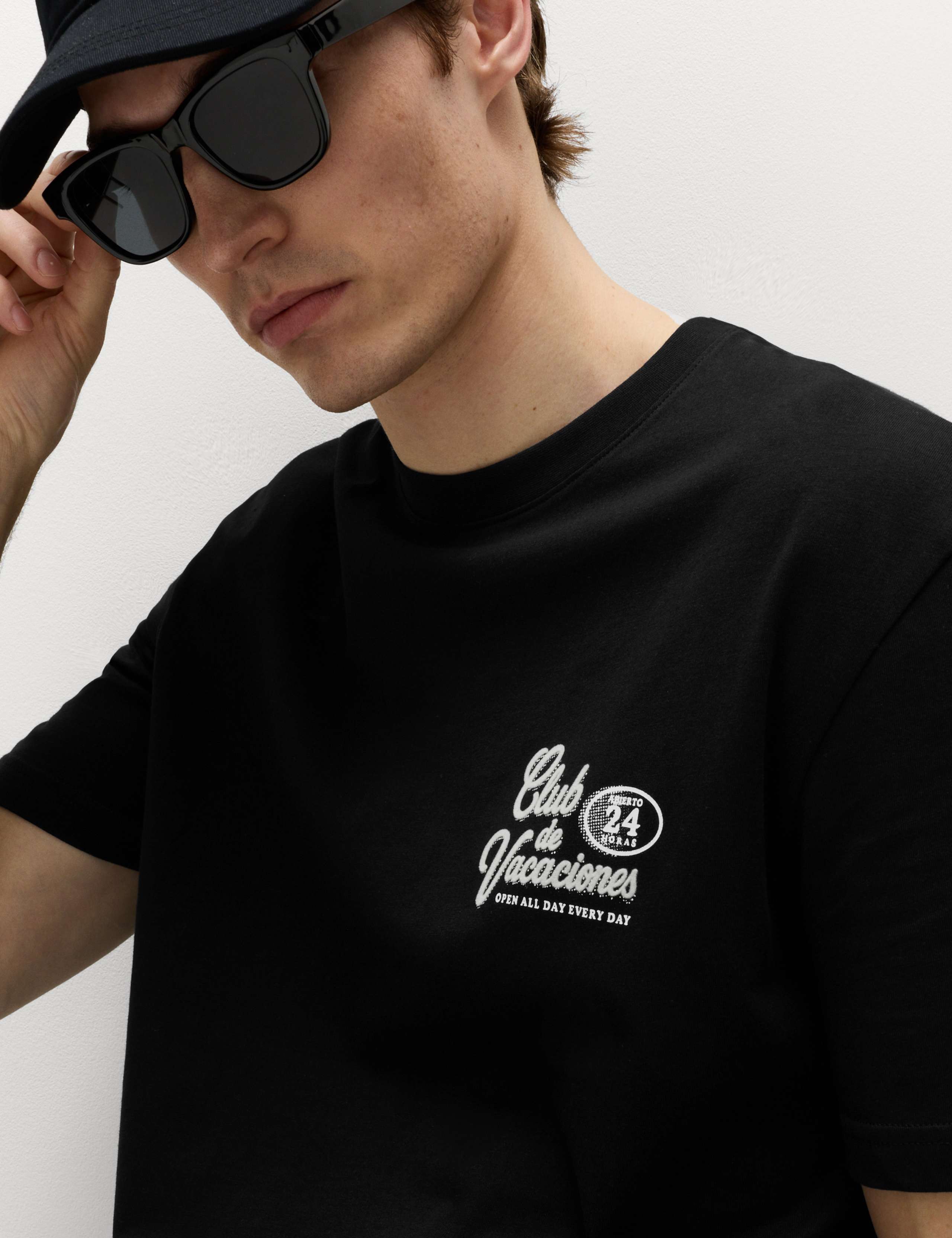 Pure Cotton Club De Vacaciones T-Shirt 3 of 7