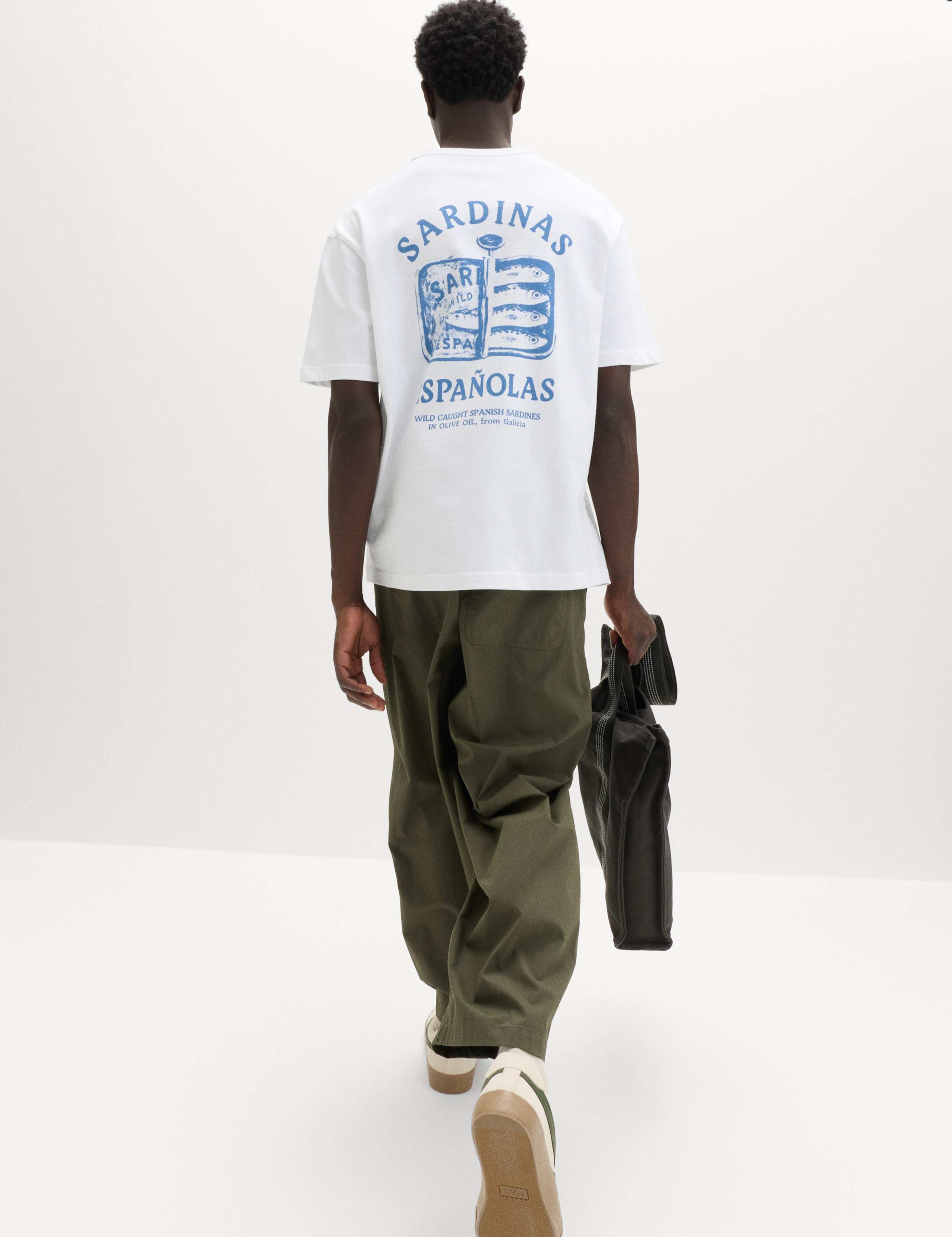 Pure Cotton Sardinas Espanolas Graphic T-Shirt 4 of 5