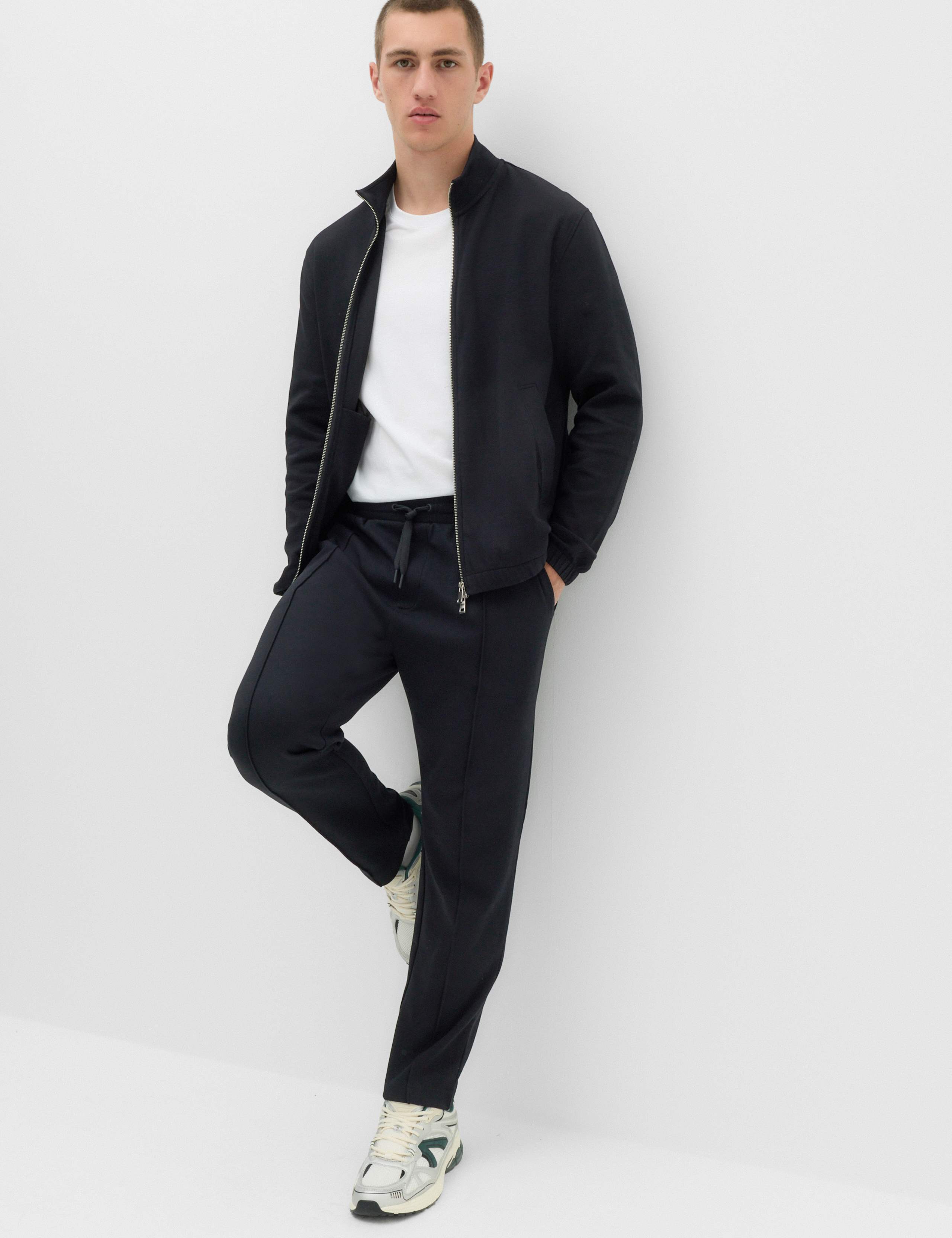 Ultimate Cotton Rich Straight Leg Joggers 4 of 4