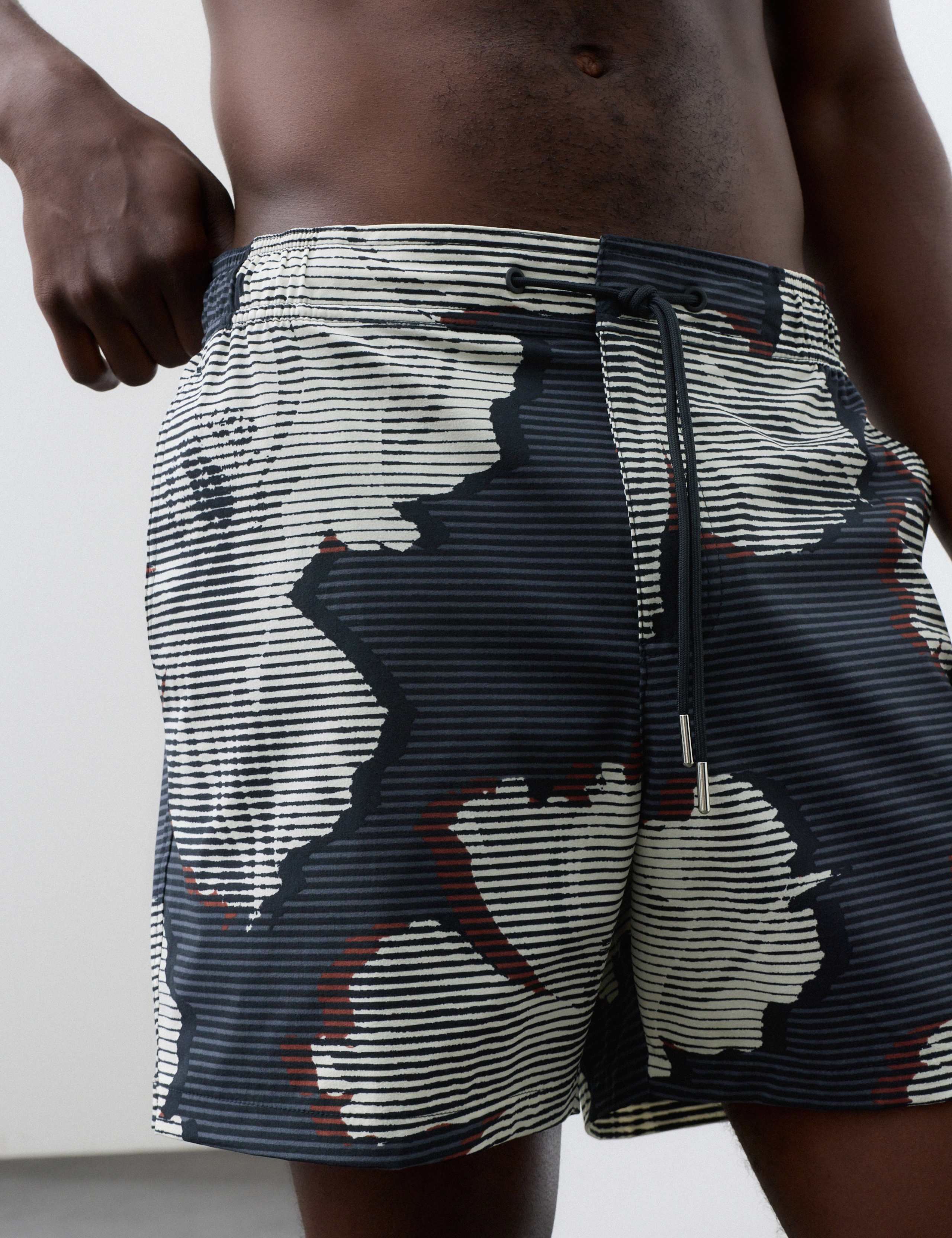 Pocketed Linear Floral Print Swim Shorts 6 of 6