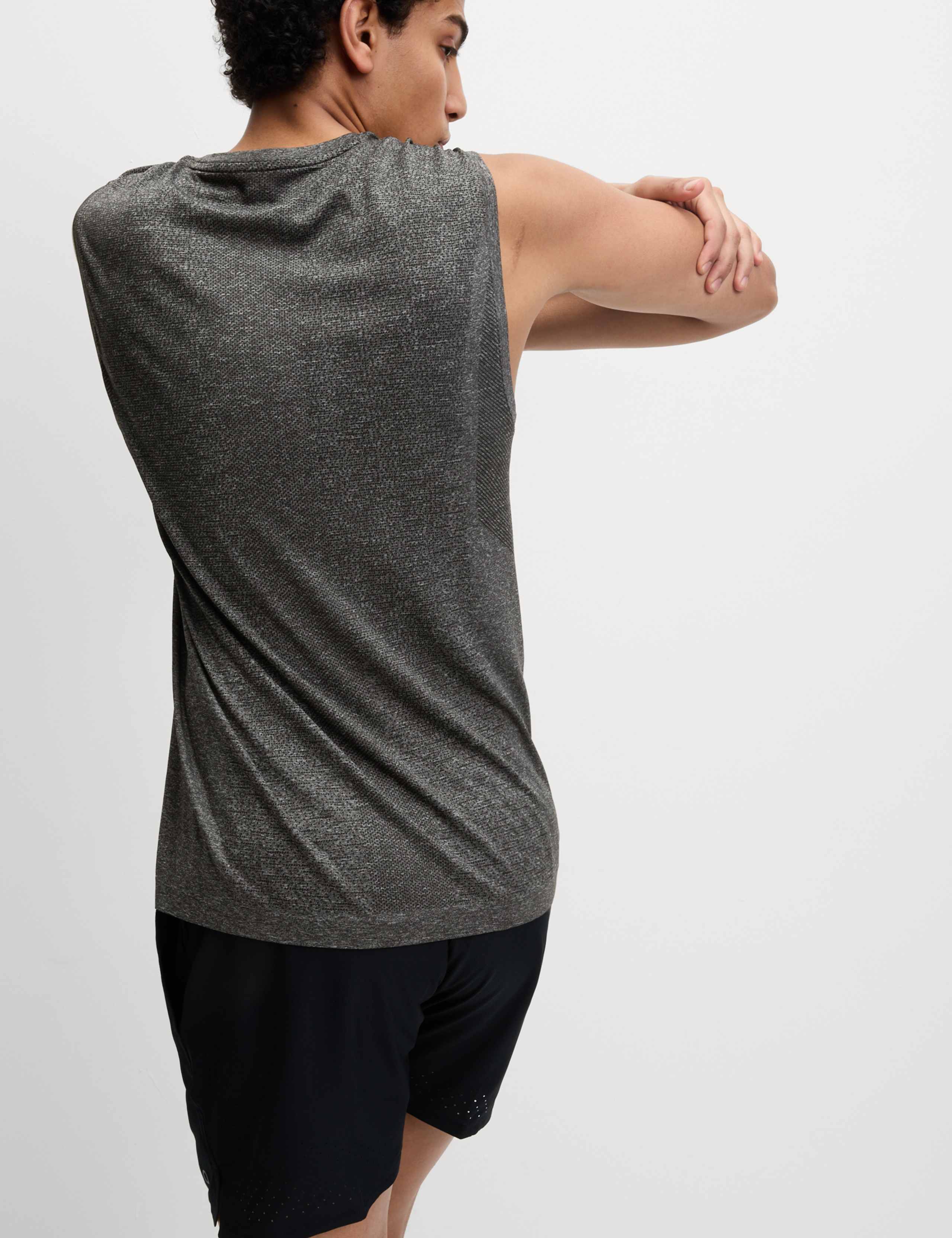 Sleeveless Vest 5 of 7