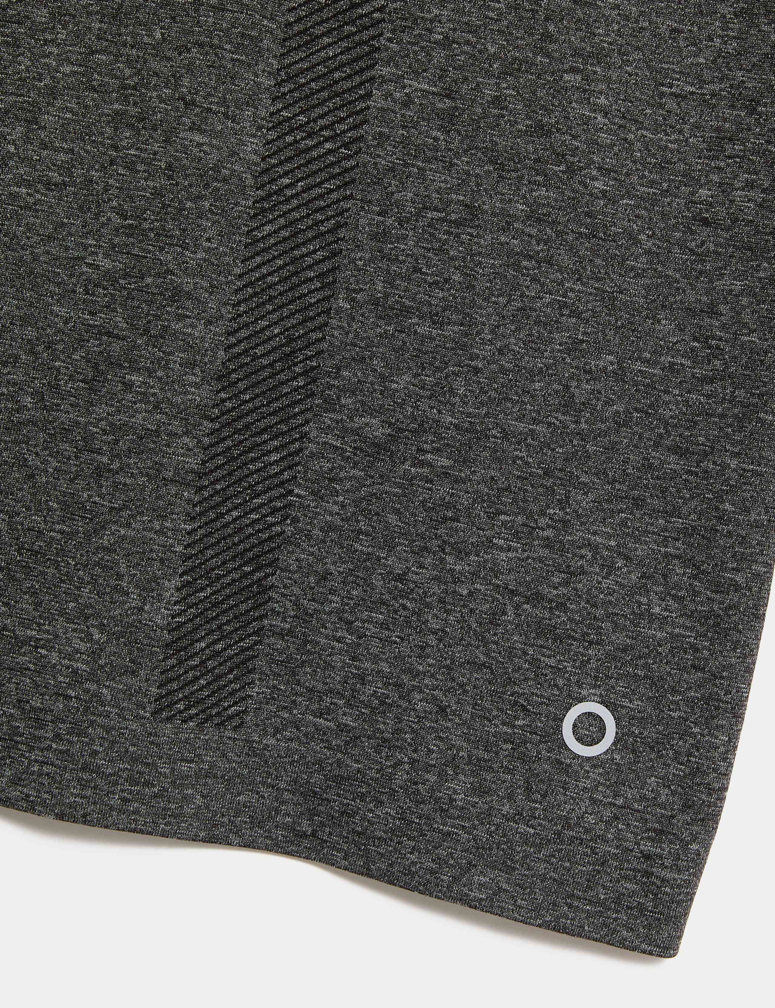 Sleeveless Vest 7 of 7