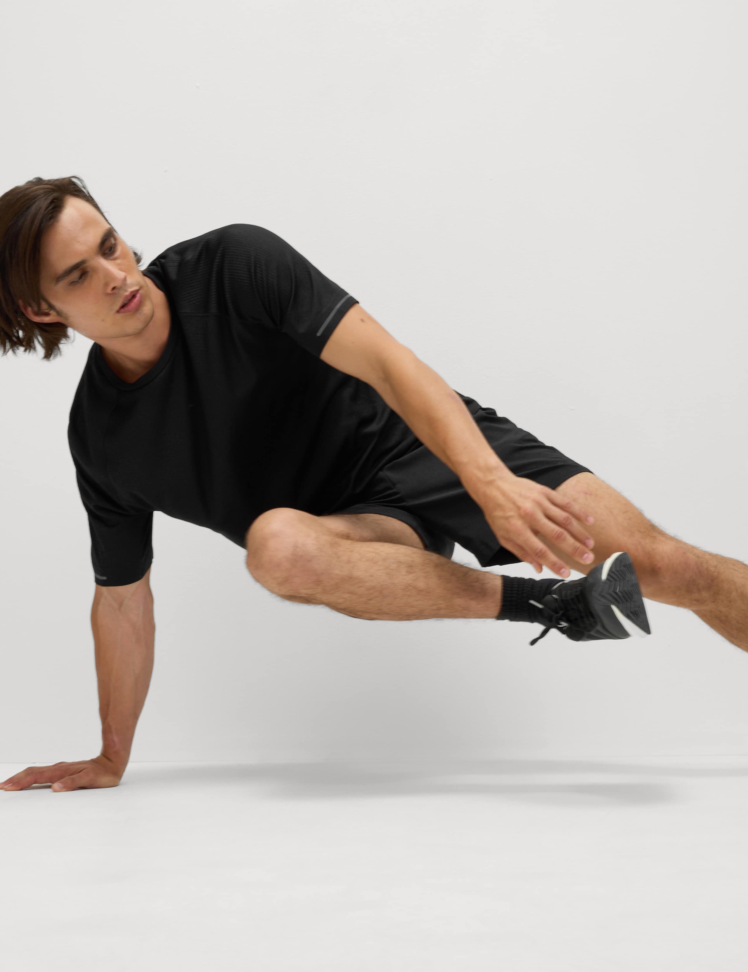 Seam Free Sports T-Shirt 4 of 8
