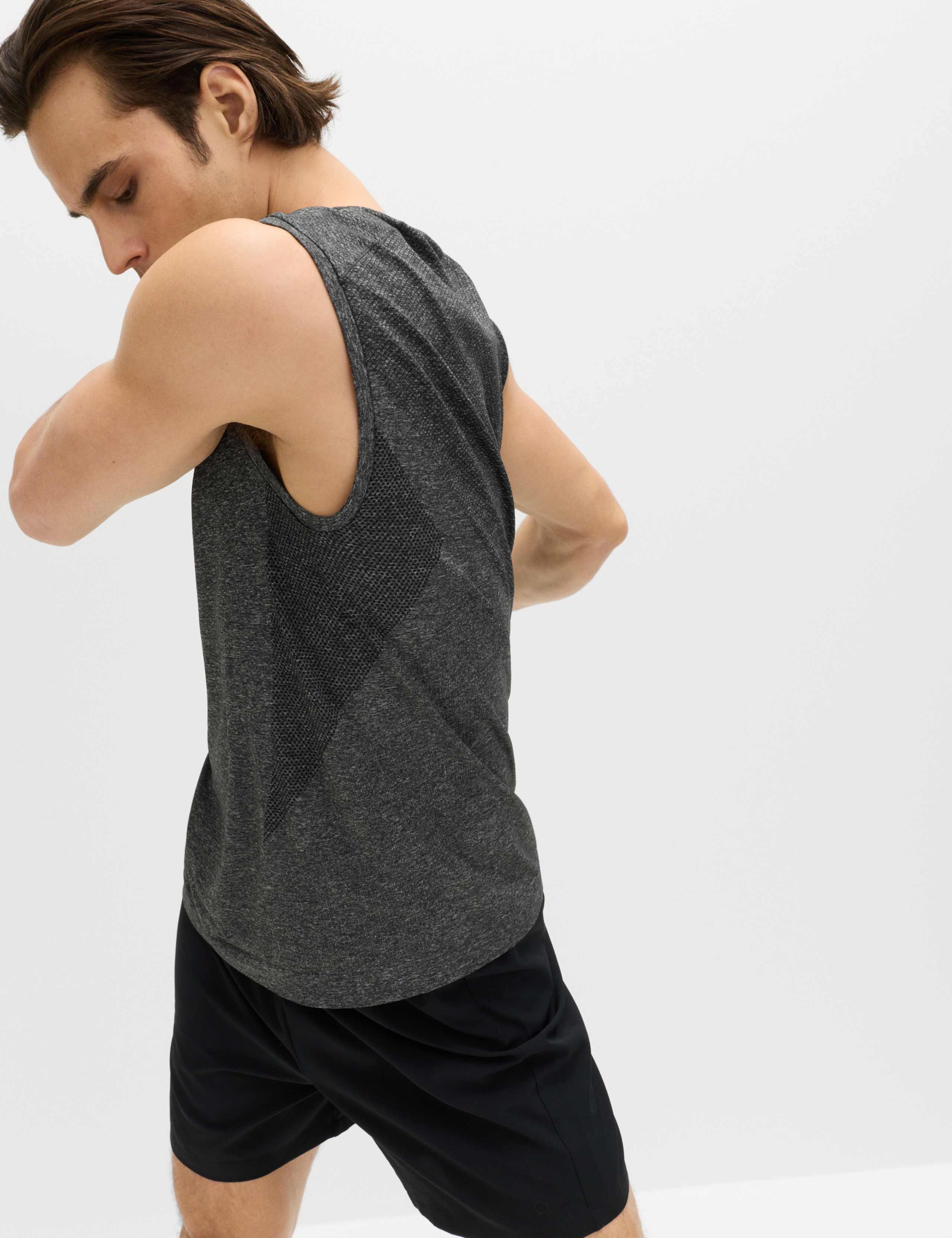 Seam Free Tank Top 1 of 6