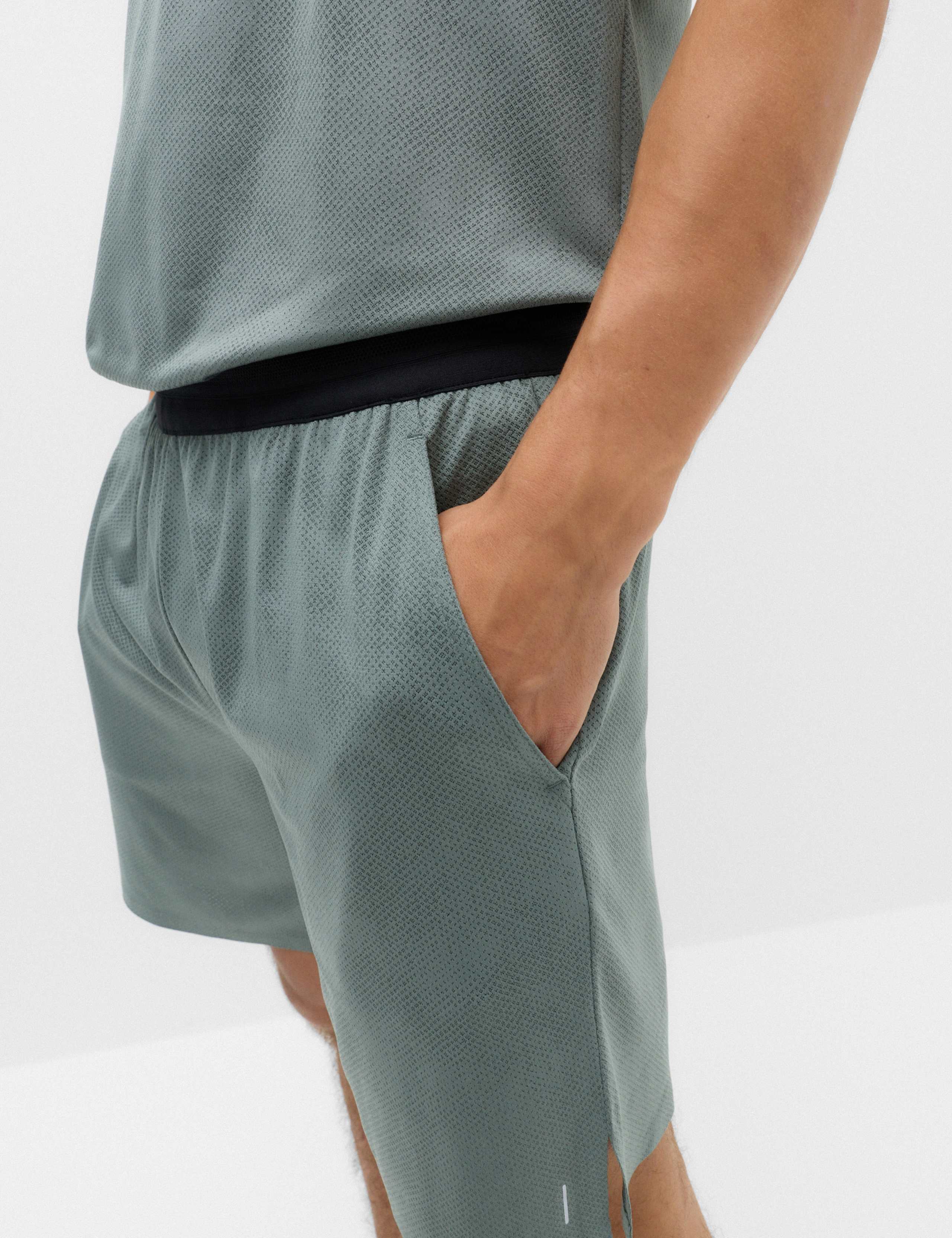 Jacquard Cloud 7" Elasticated Waist Sports Shorts 3 of 5