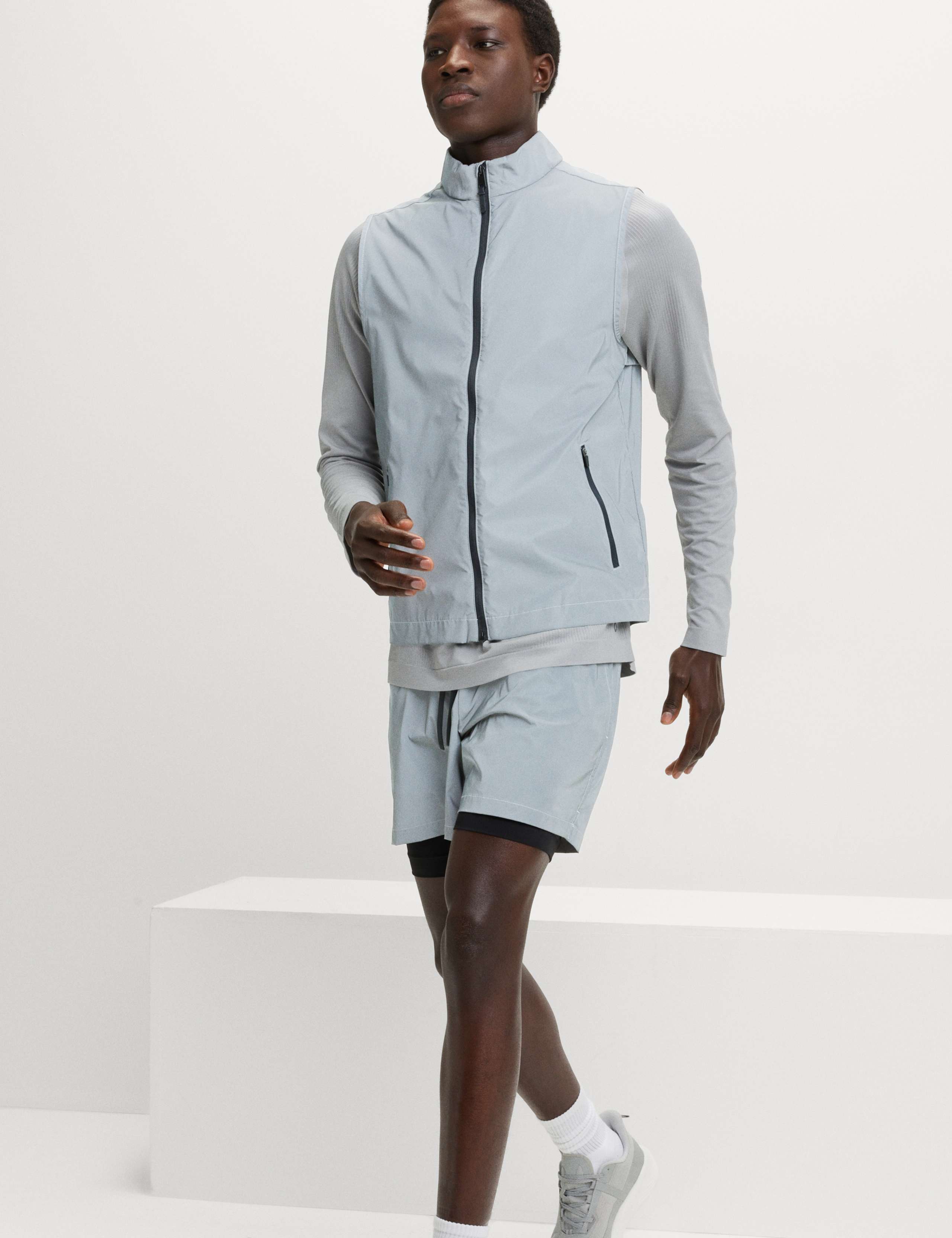 Reflective Woven Sports Gilet with Stormwear™ 3 of 5