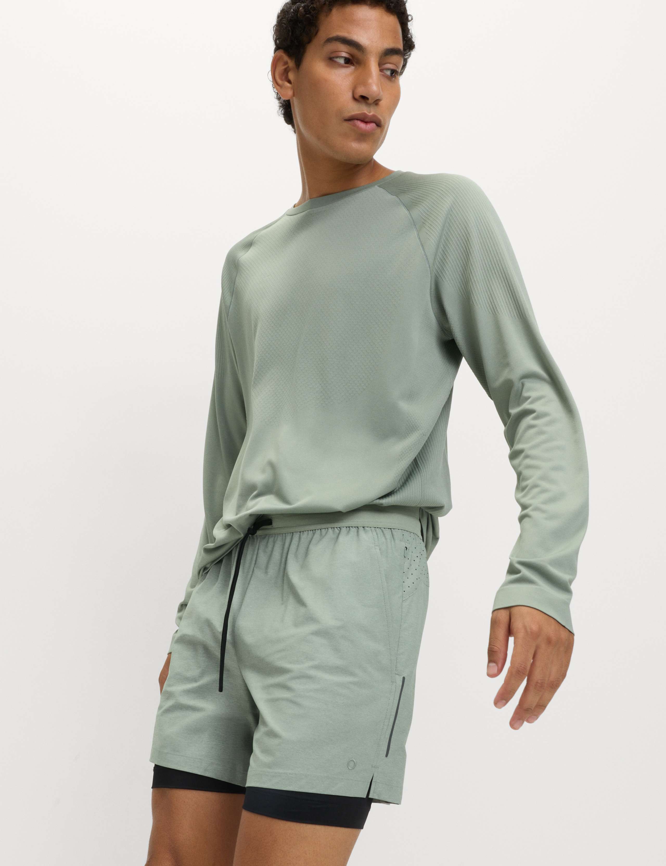 Double Layered 5 inch Sports Shorts 3 of 7