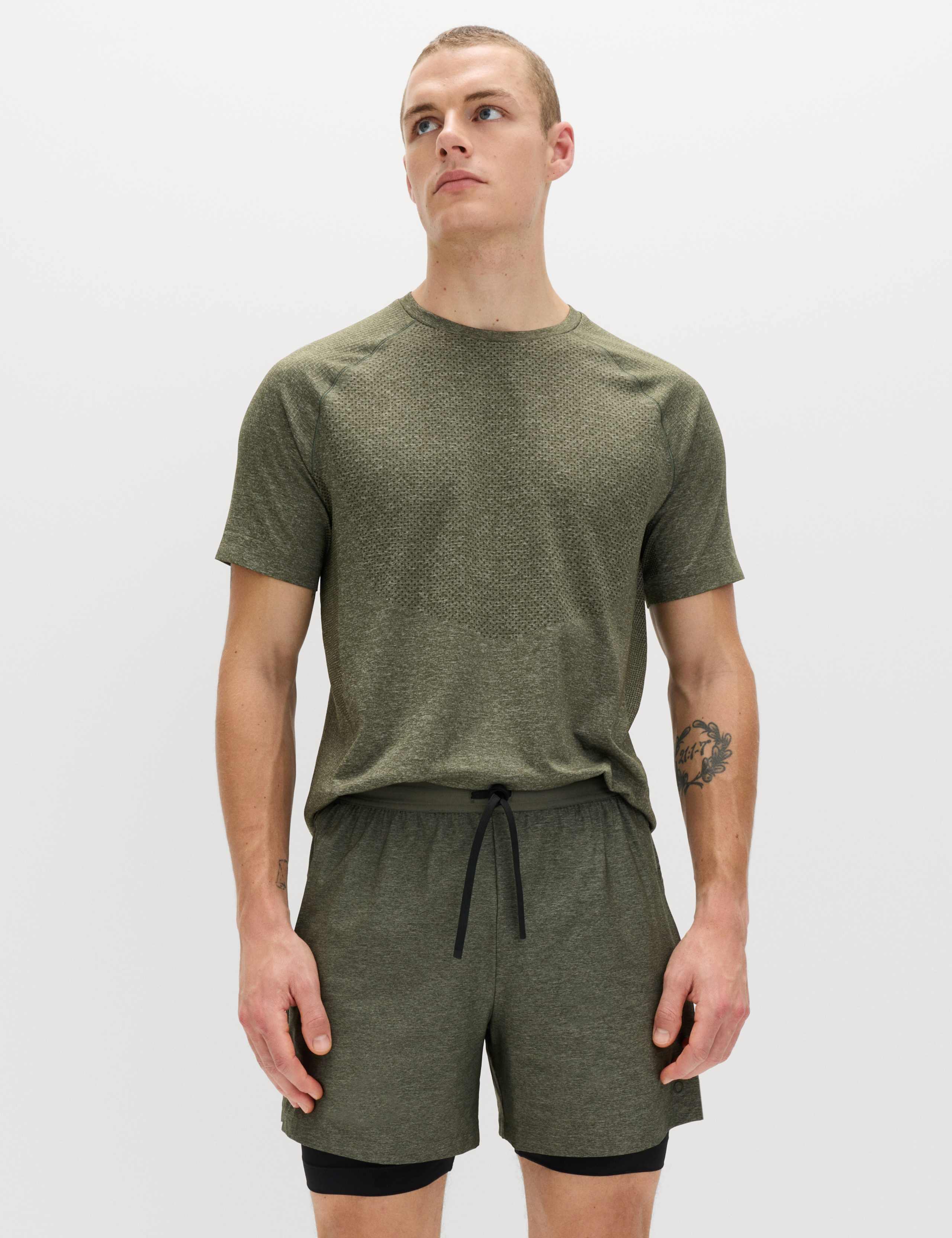 Double Layered 5 inch Sports Shorts 3 of 7