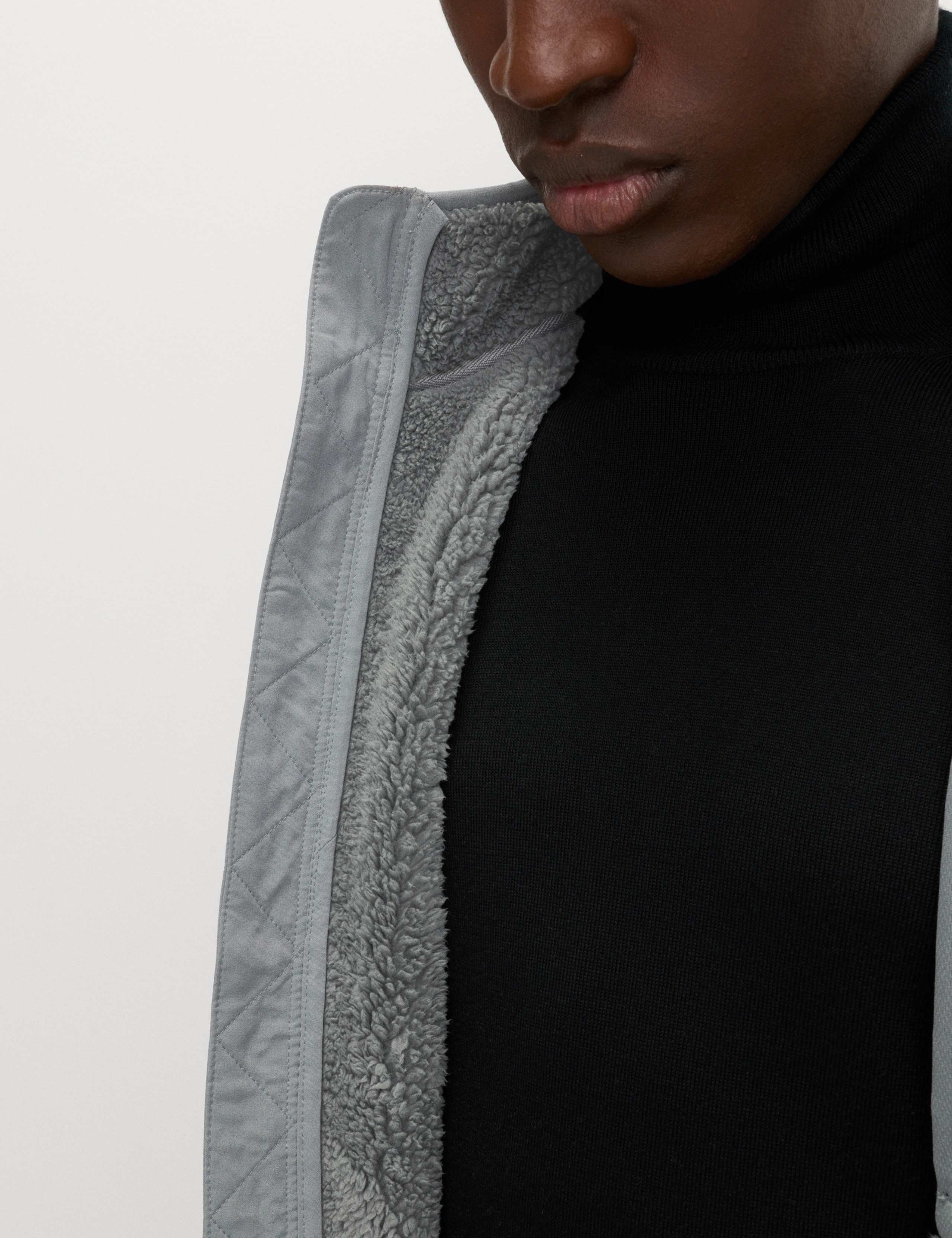 Fleece Lined Funnel Neck Gilet 4 of 5