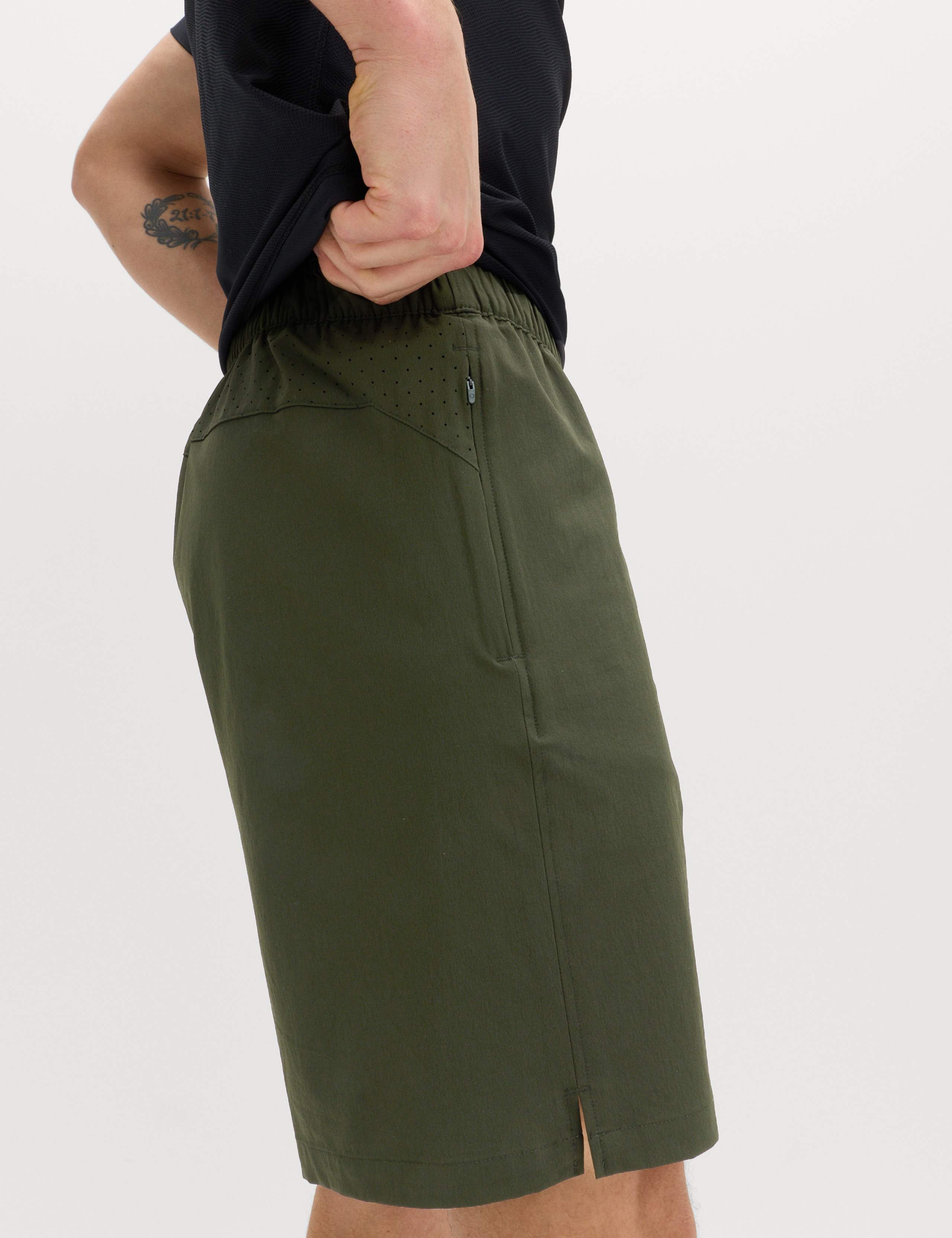 Regular Fit Stretch 9 inch Sports Shorts 4 of 5