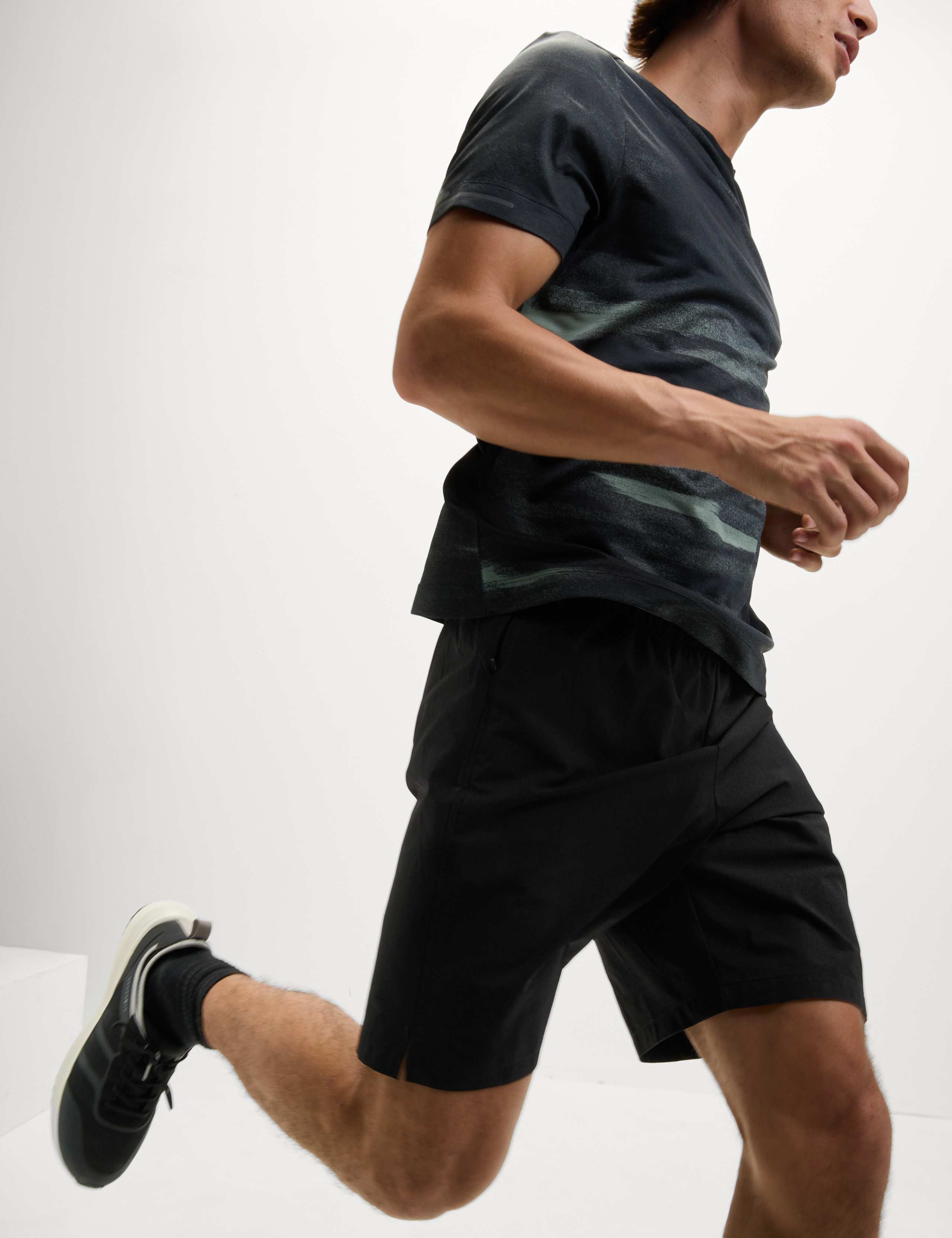 Regular Fit Stretch 9 inch Sports Shorts 5 of 7