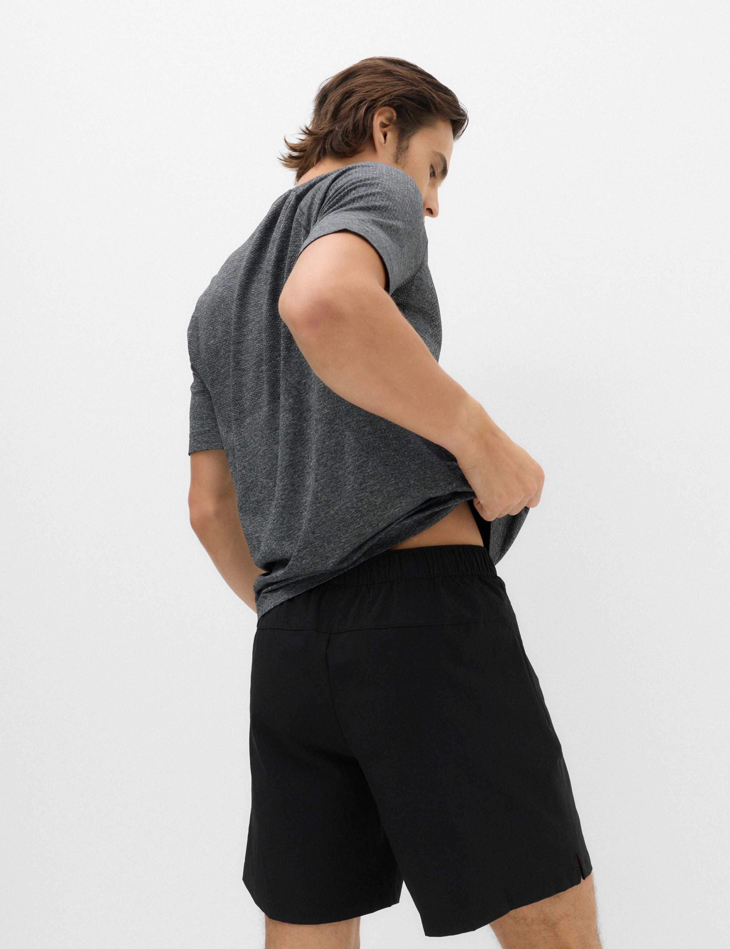 Regular Fit 7 Inch Stretch Sports Shorts 5 of 7
