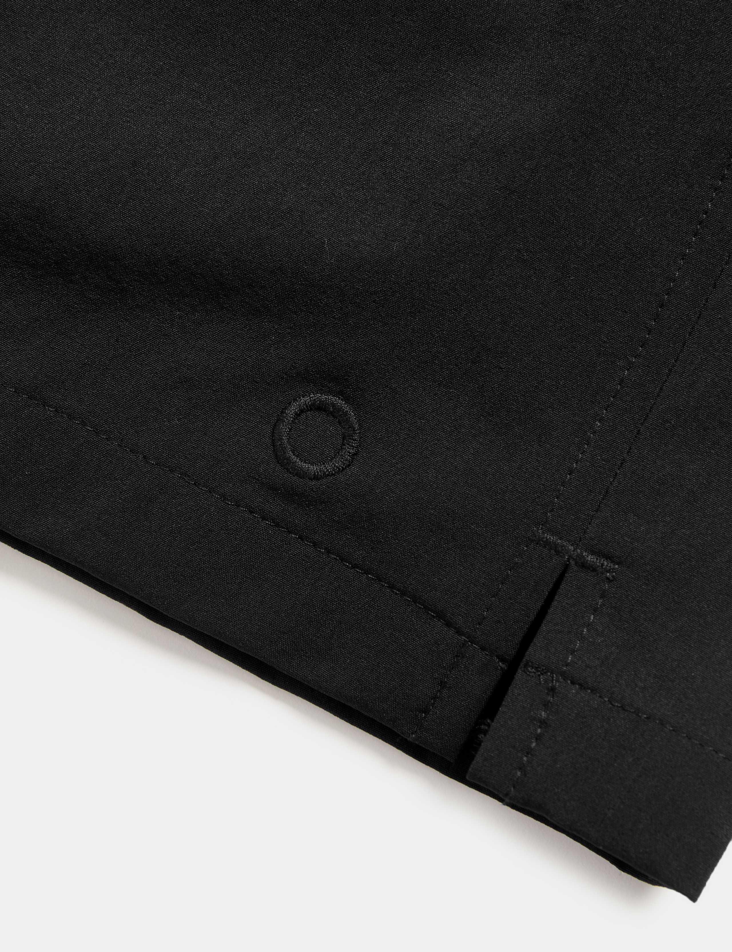 Regular Fit Stretch  7 inch Sports Shorts 5 of 5