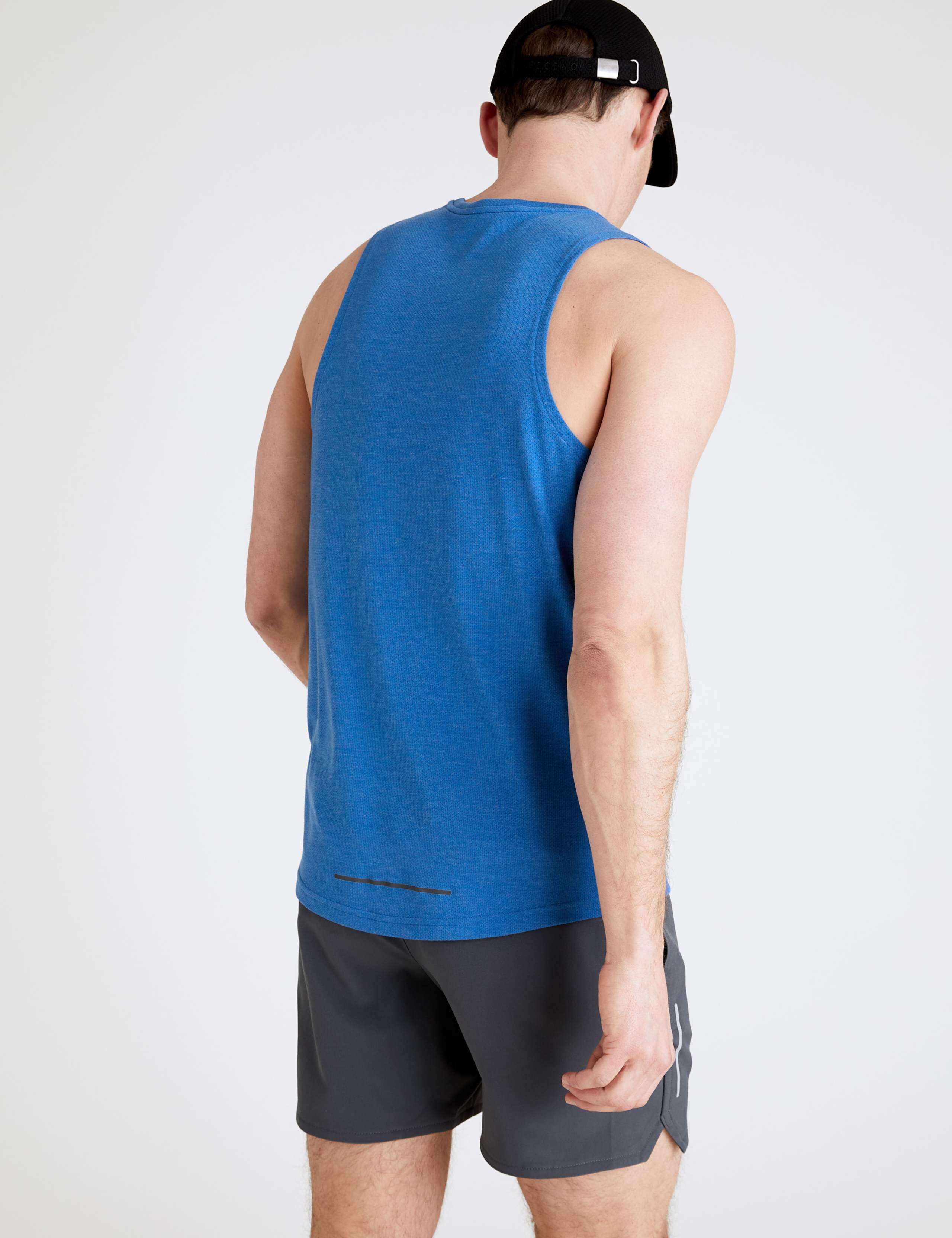 Training Vest 4 of 6