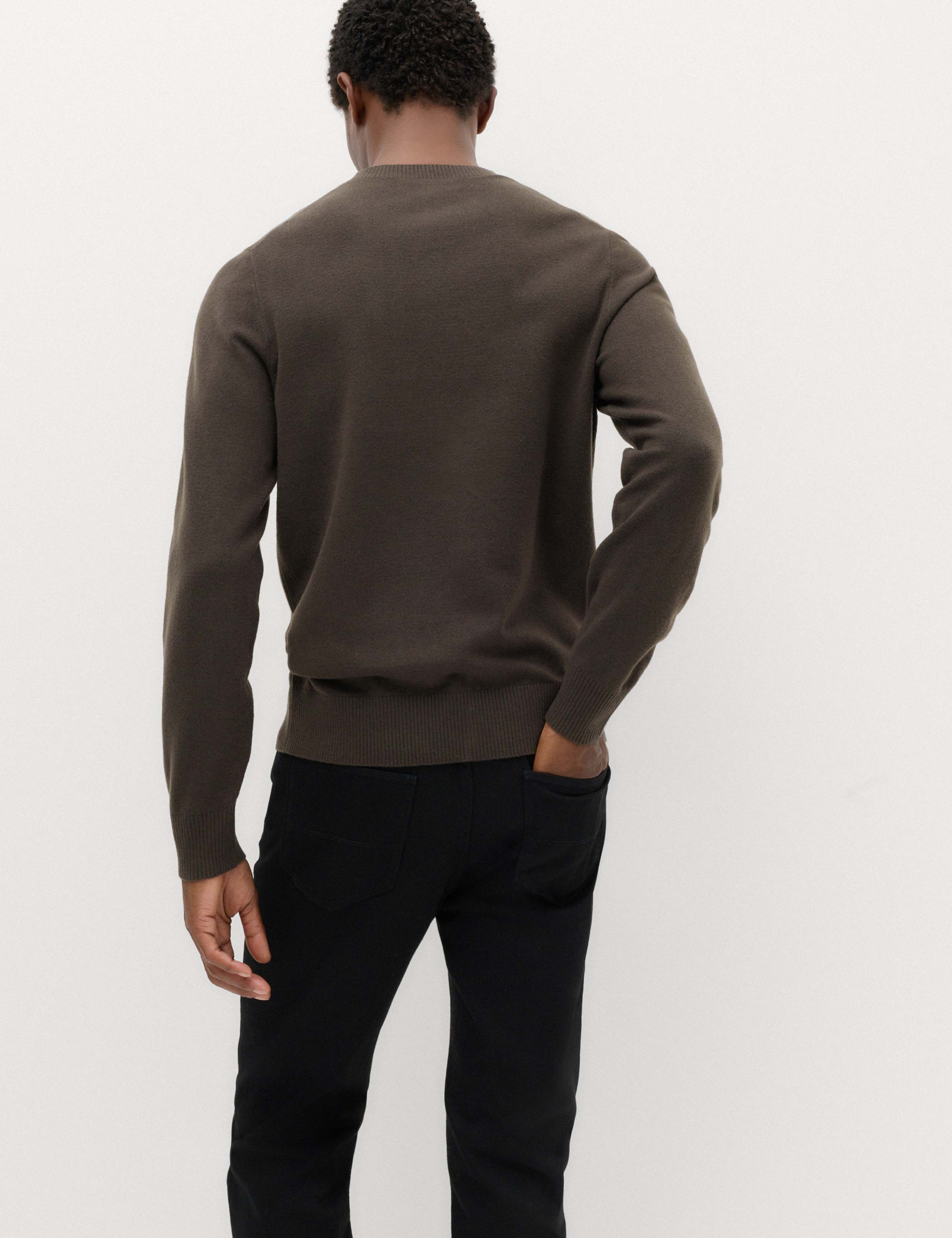 Air Yarn V Neck Jumper 4 of 5