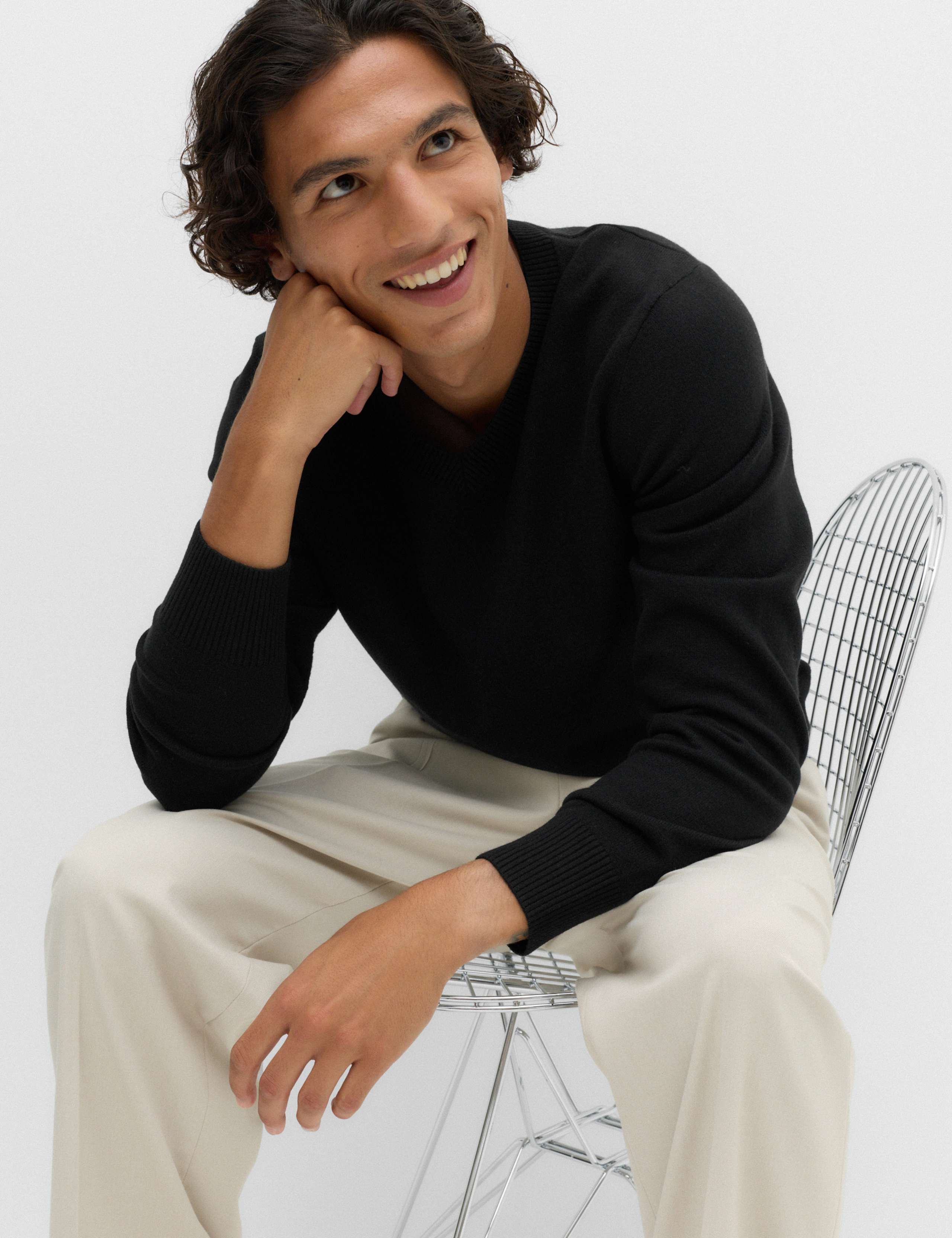 Air Yarn V Neck Jumper 5 of 5