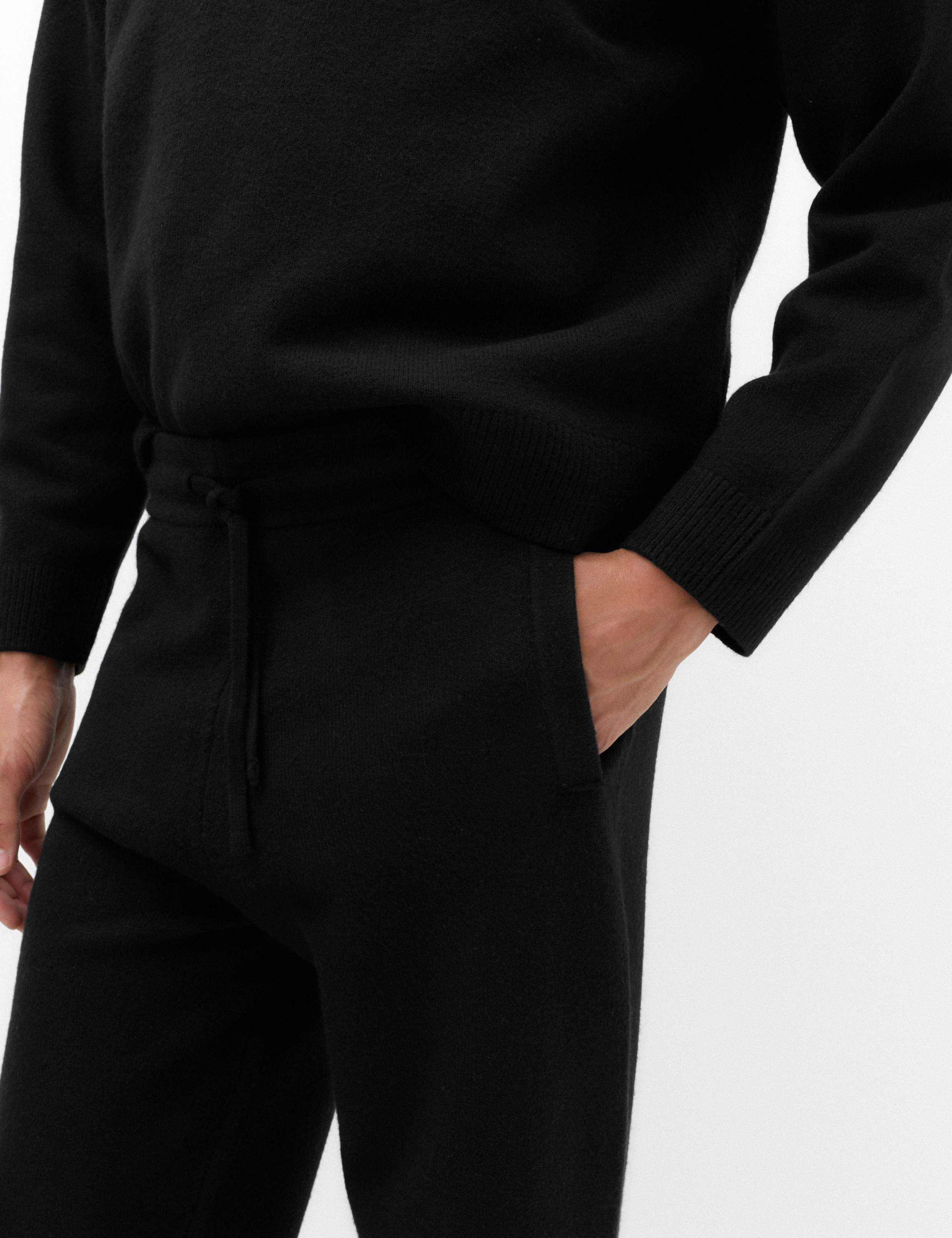 Regular Fit Joggers 3 of 6