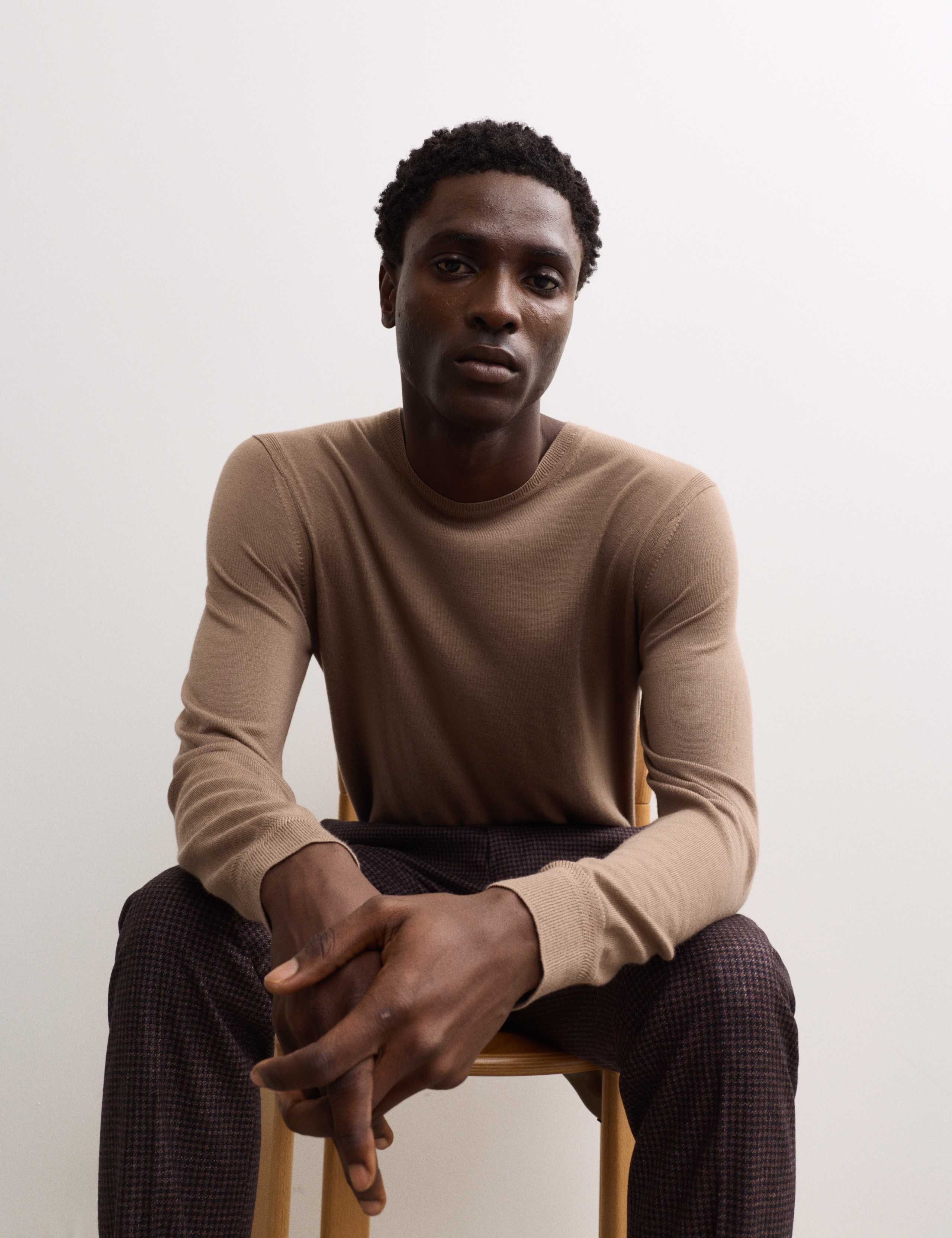 Extra Fine Merino Wool Crew Neck Jumper with Silk 4 of 7