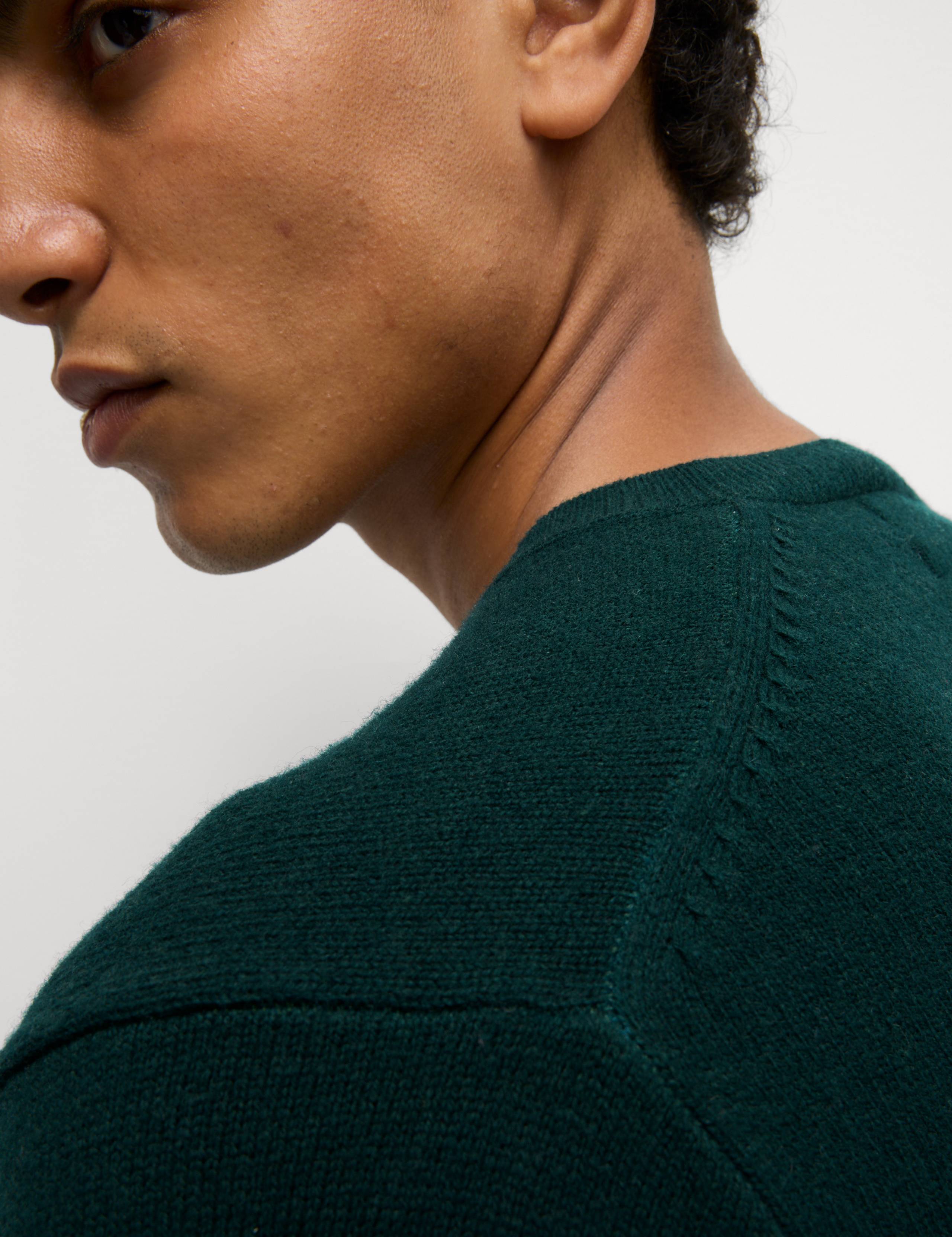 Pure Extra Fine Lamsbwool V-Neck Jumper 3 of 6