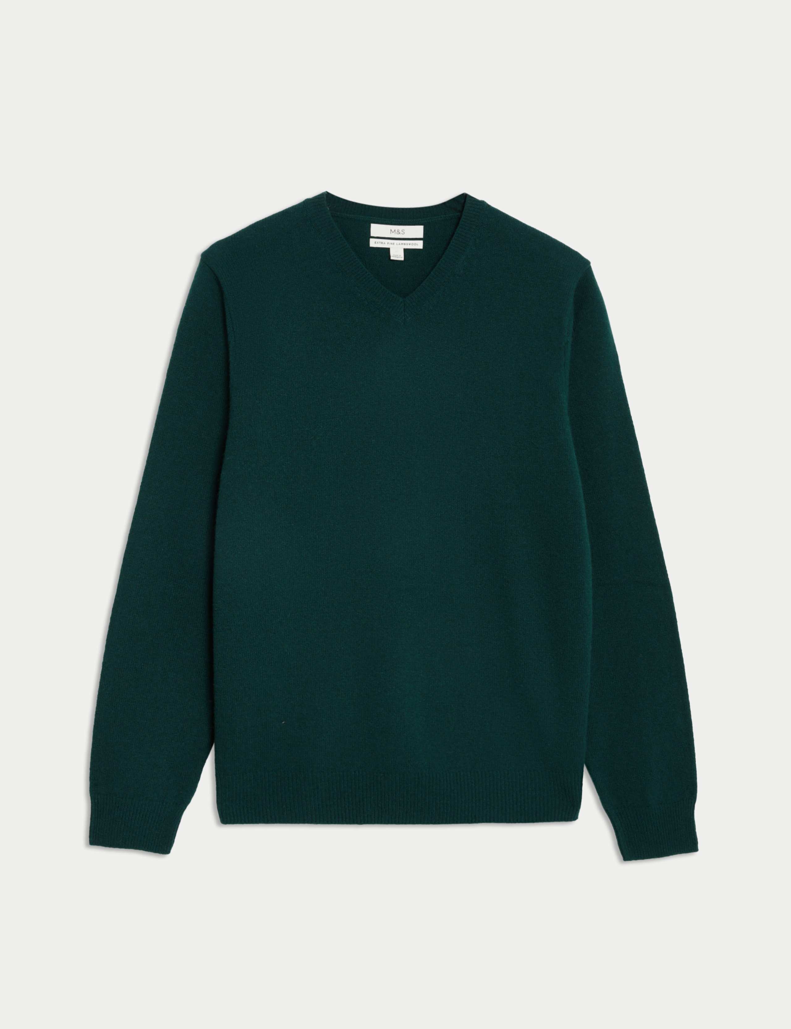 Pure Extra Fine Lamsbwool V-Neck Jumper 2 of 6