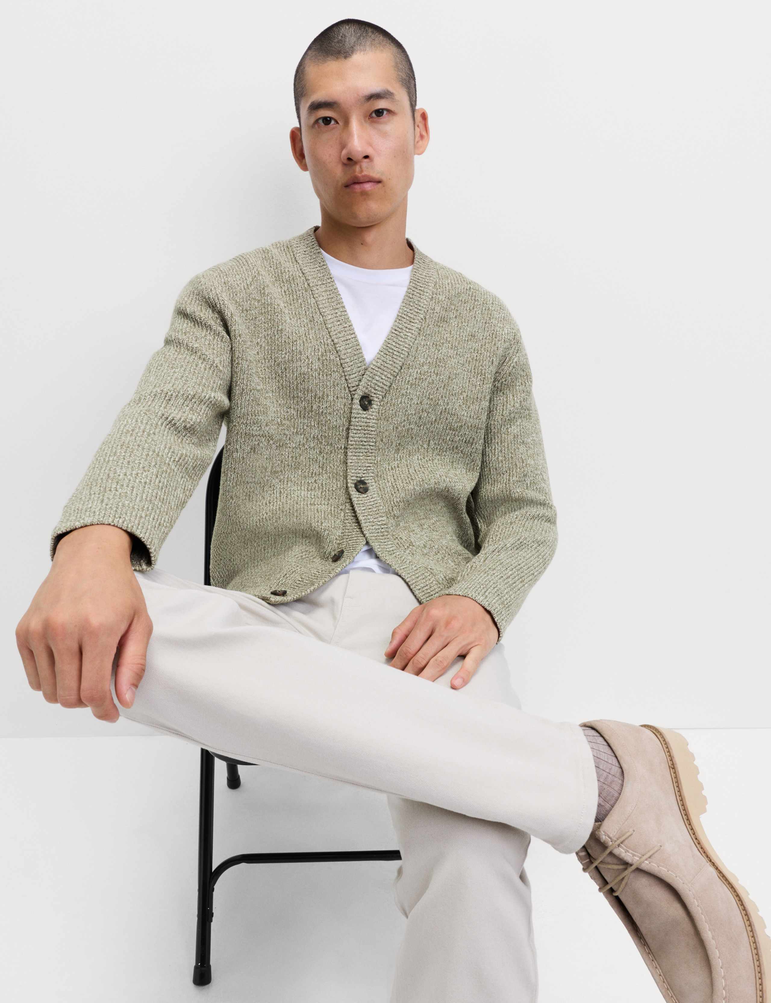 V-Neck Twisted Yarn Cardigan 1 of 6