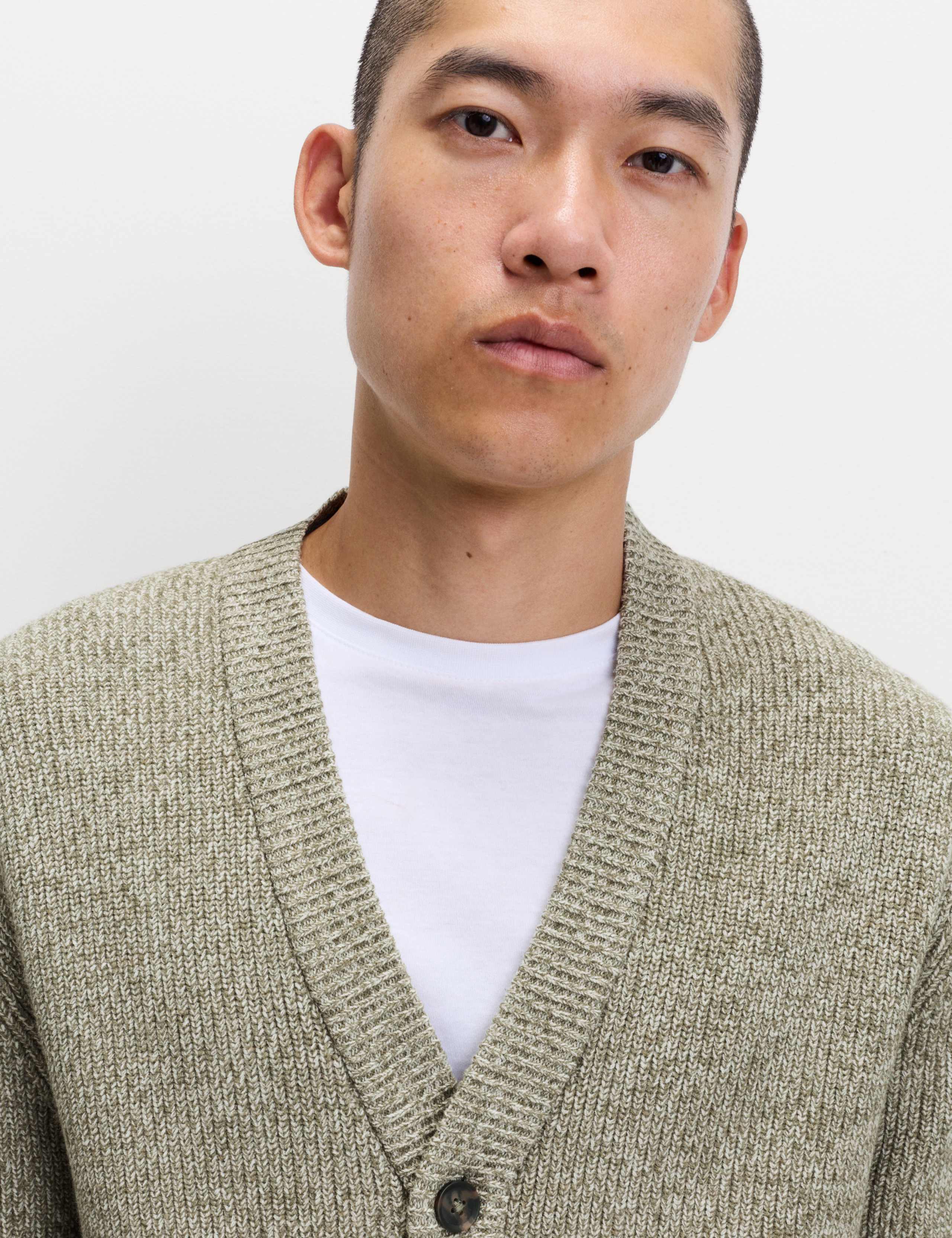 V-Neck Twisted Yarn Cardigan 4 of 6