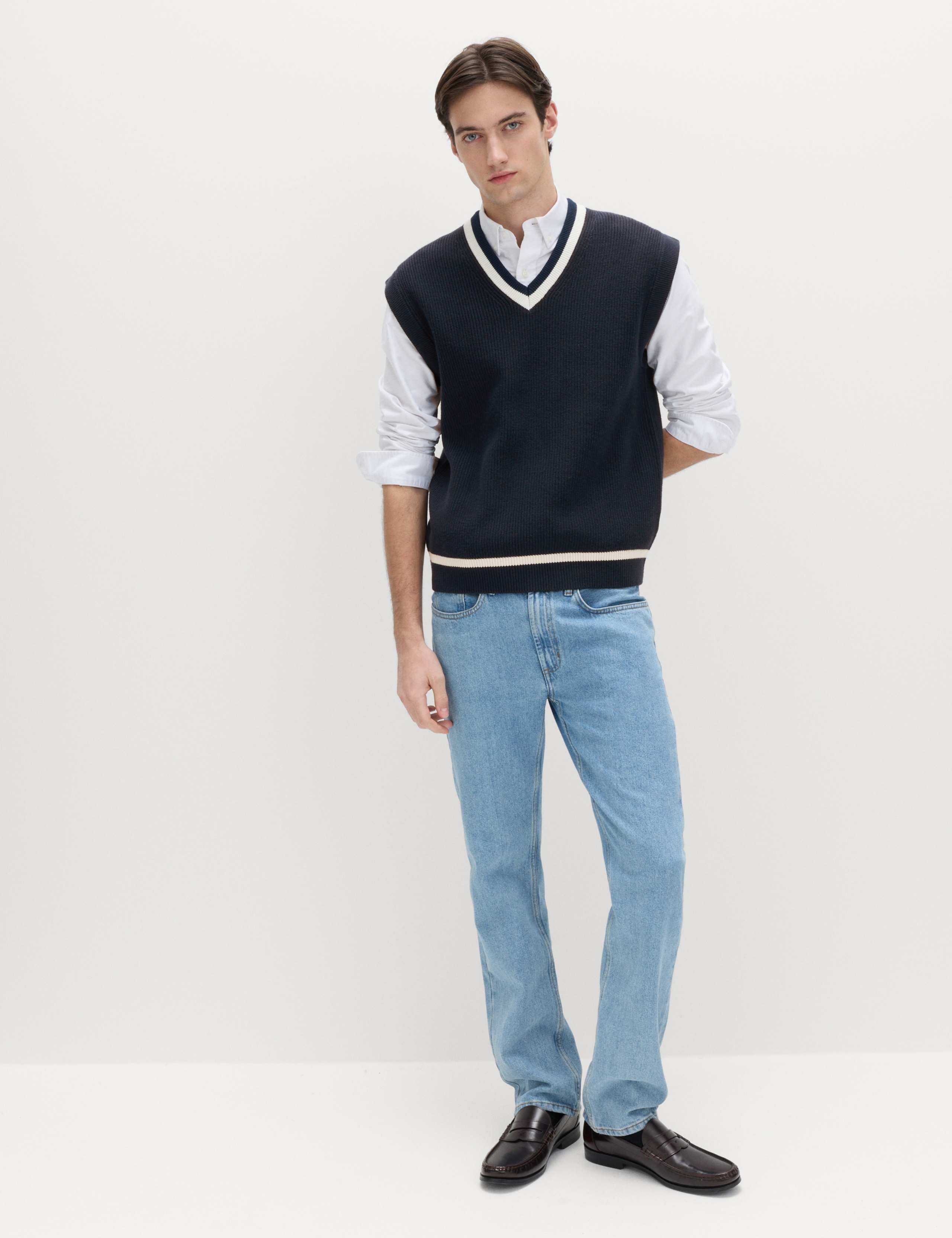 Cotton Blend Tipped V-Neck Knitted Vest 3 of 6