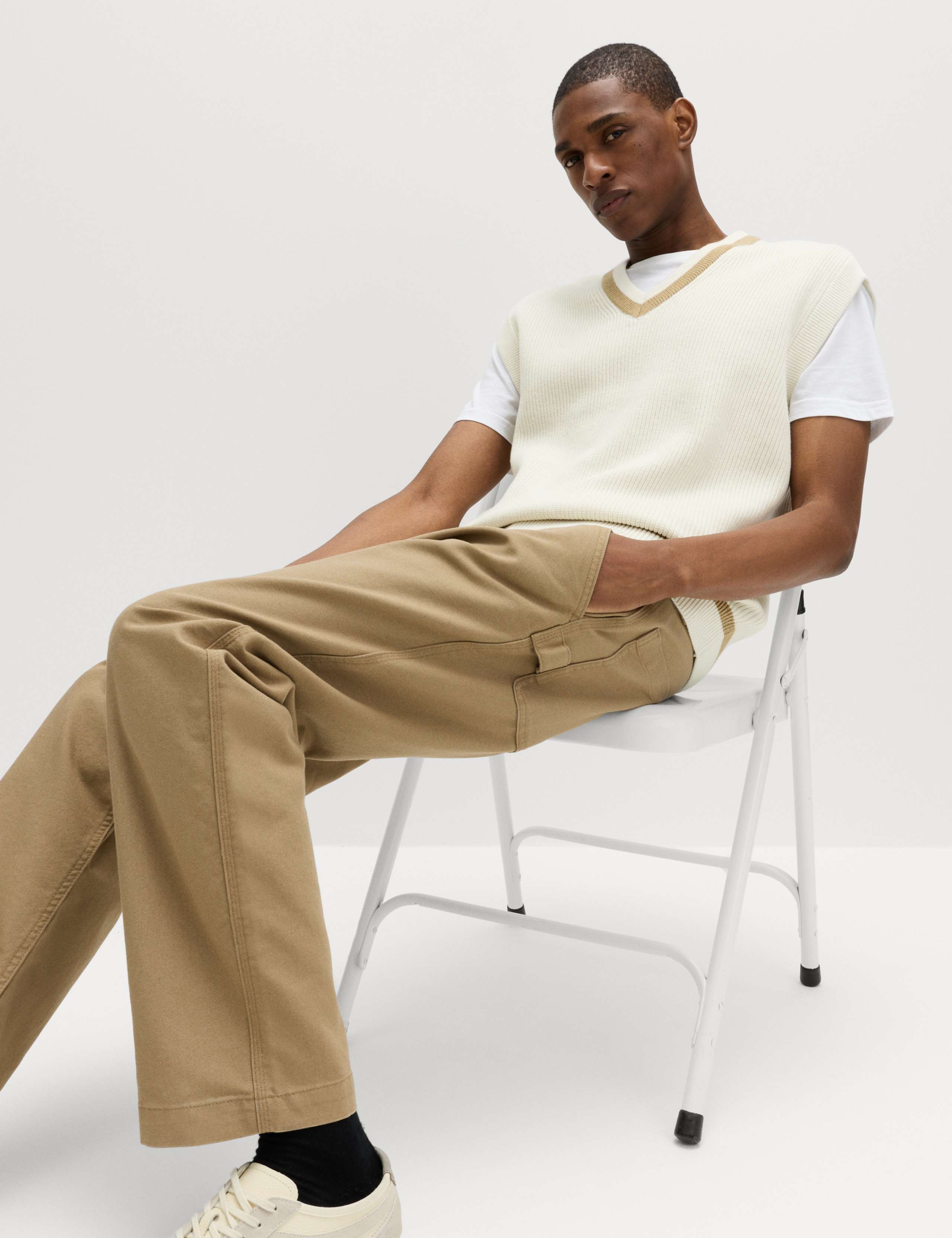 Cotton Blend Tipped V-Neck Knitted Vest 1 of 5