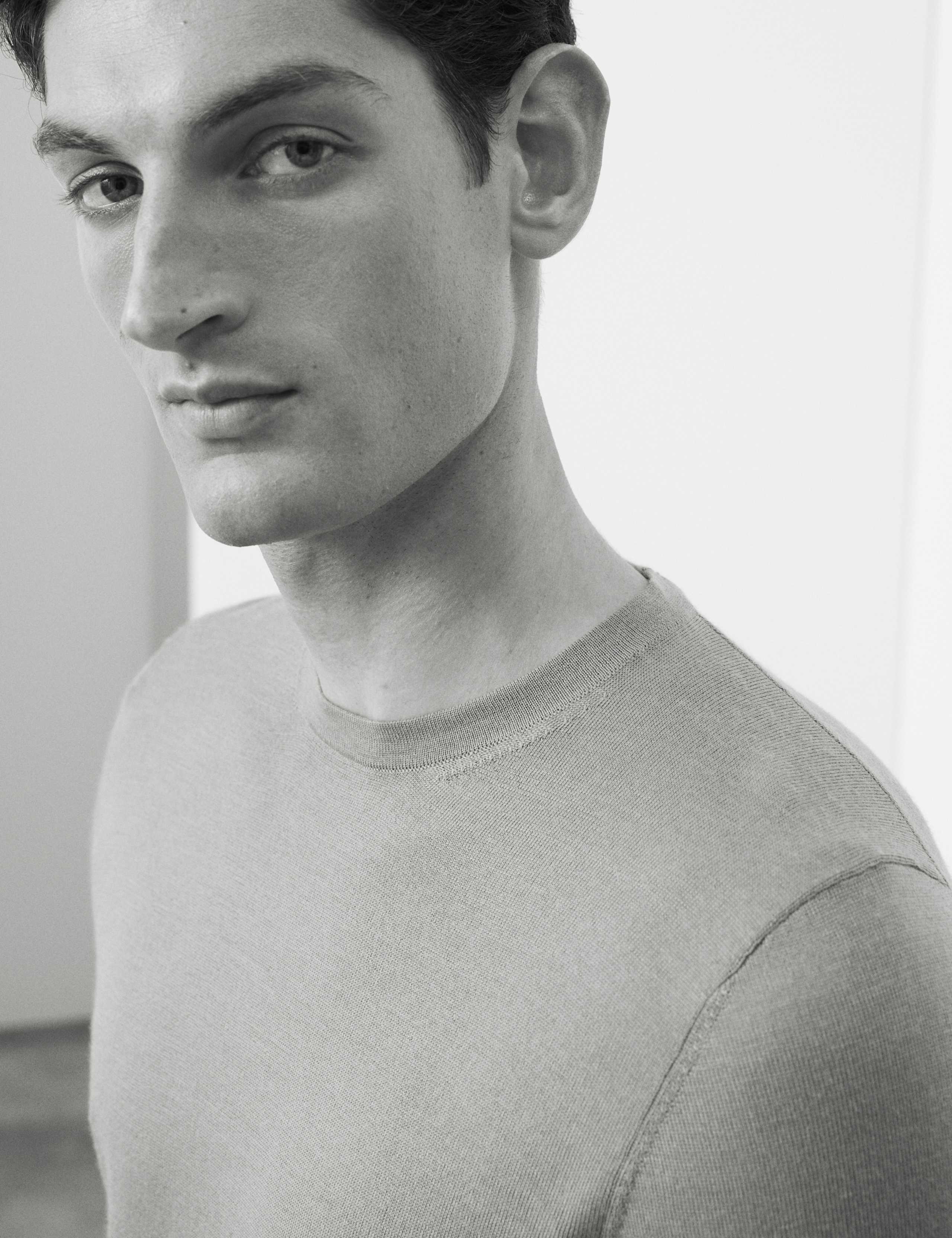 Pure Extra Fine Merino Wool Crew Neck Jumper 3 of 5