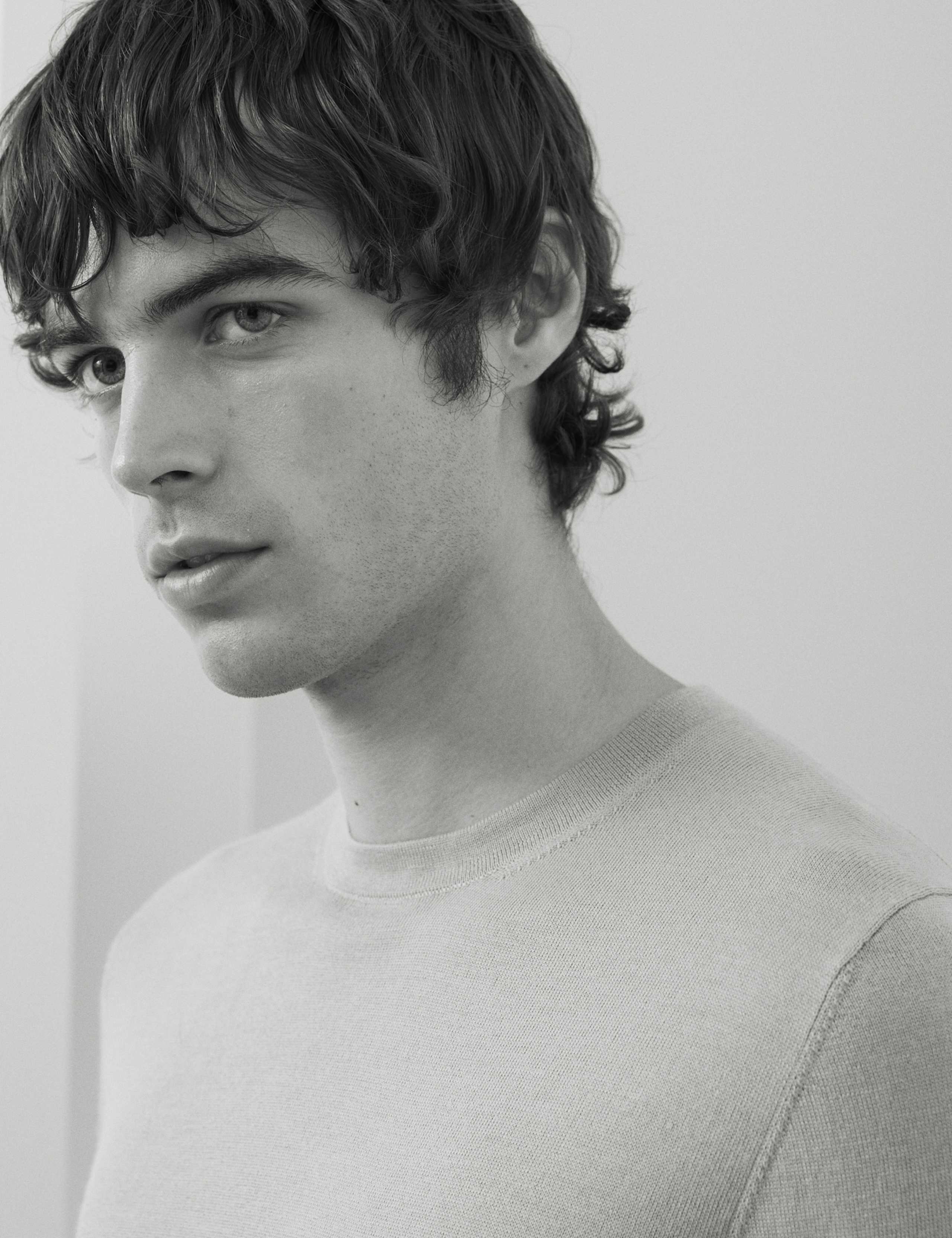 Pure Extra Fine Merino Wool Crew Neck Jumper 3 of 6