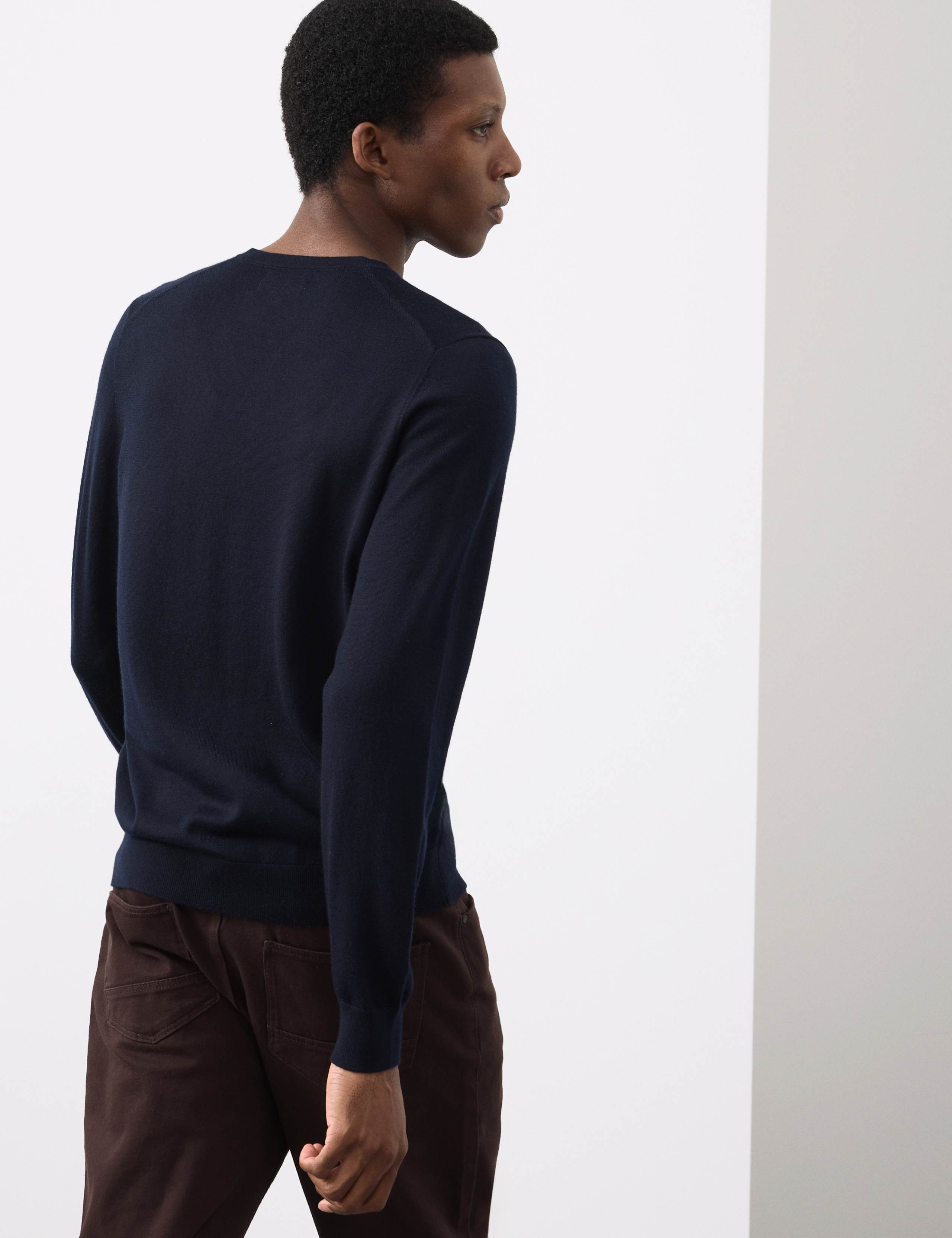 Pure Extra Fine Merino Wool V-Neck Jumper 5 of 6